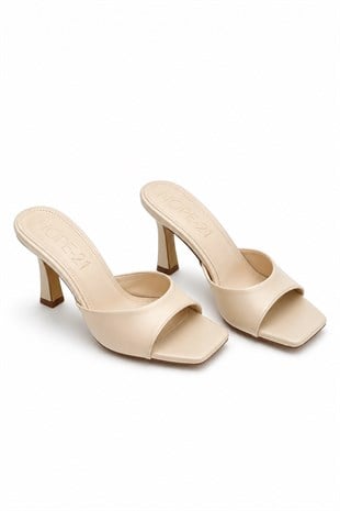 Liza Ekru Topuklu Terlik
