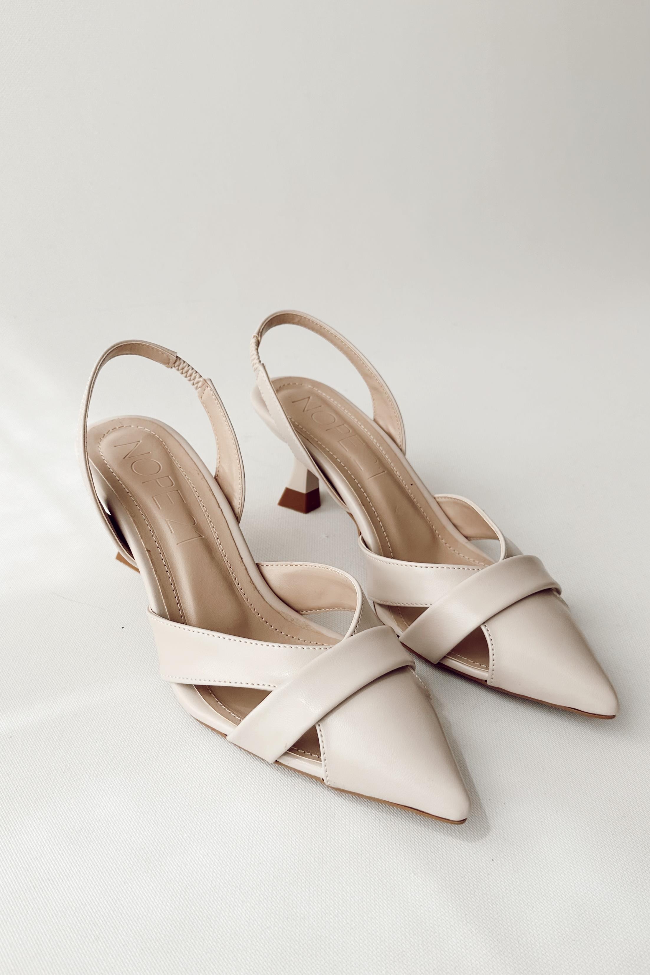 Carry Bej Topuklu Ayakkabı