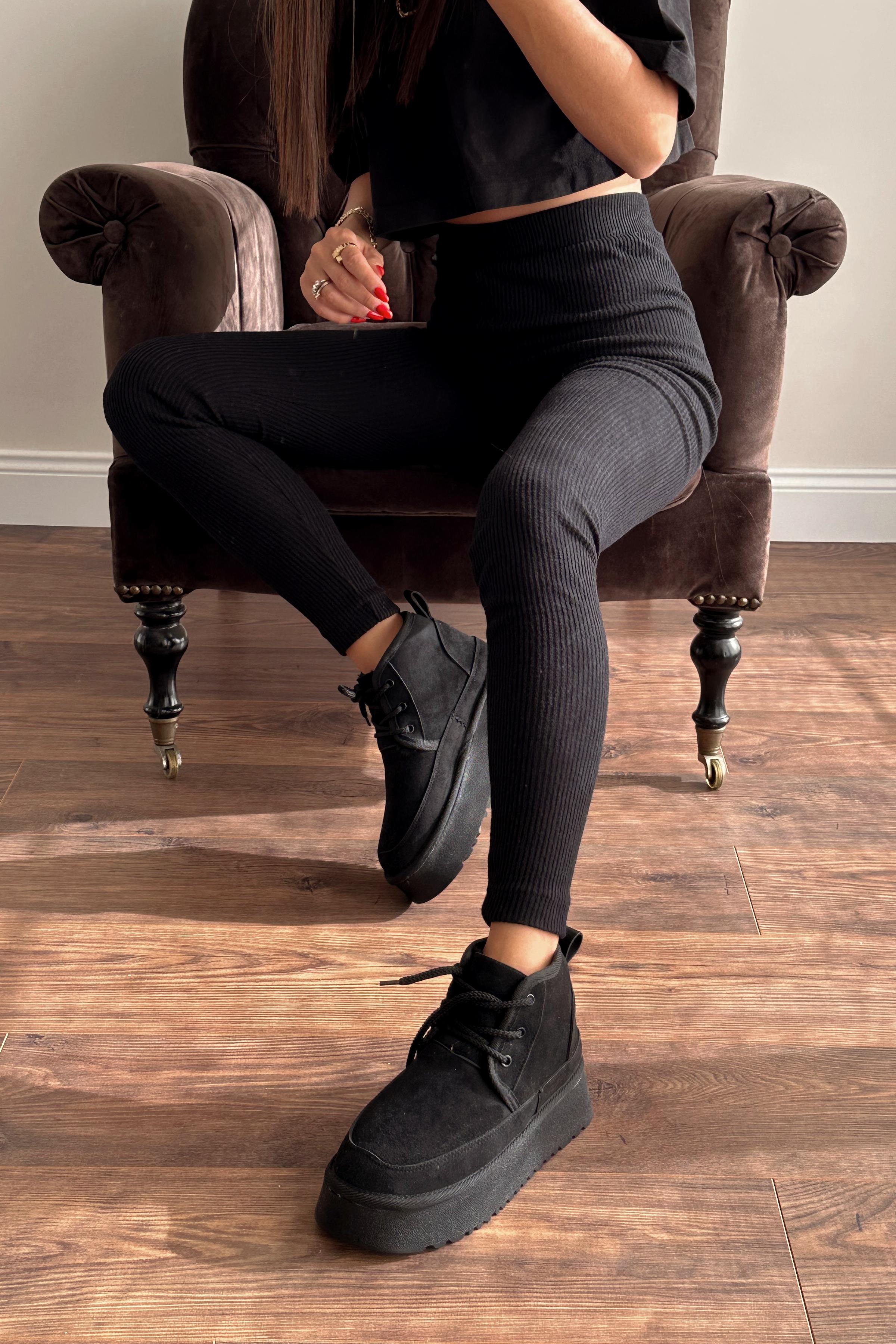 Fire Siyah Bağcıklı Bot