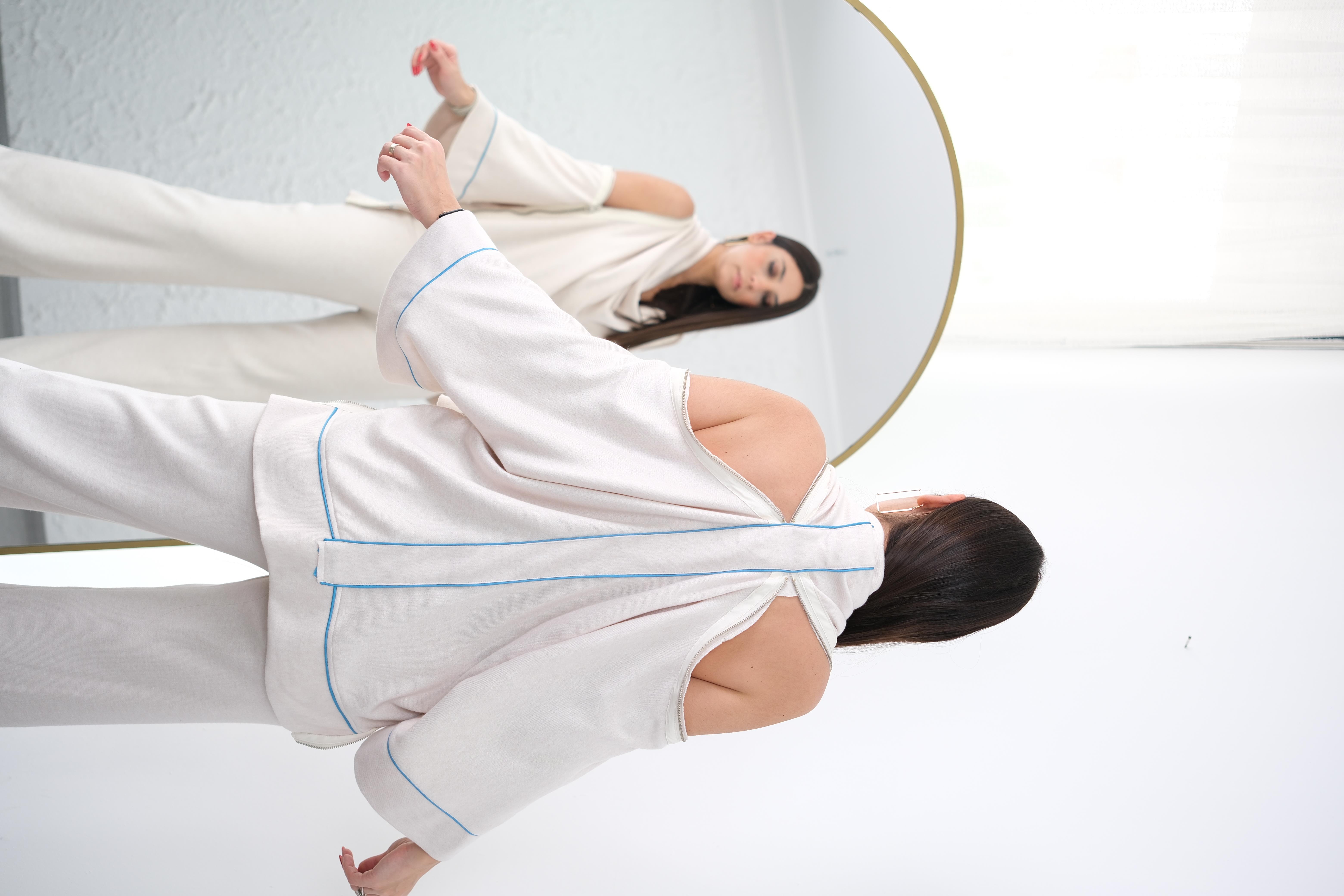 BARRİ OMUZ DETAYLI KREM BLUZ