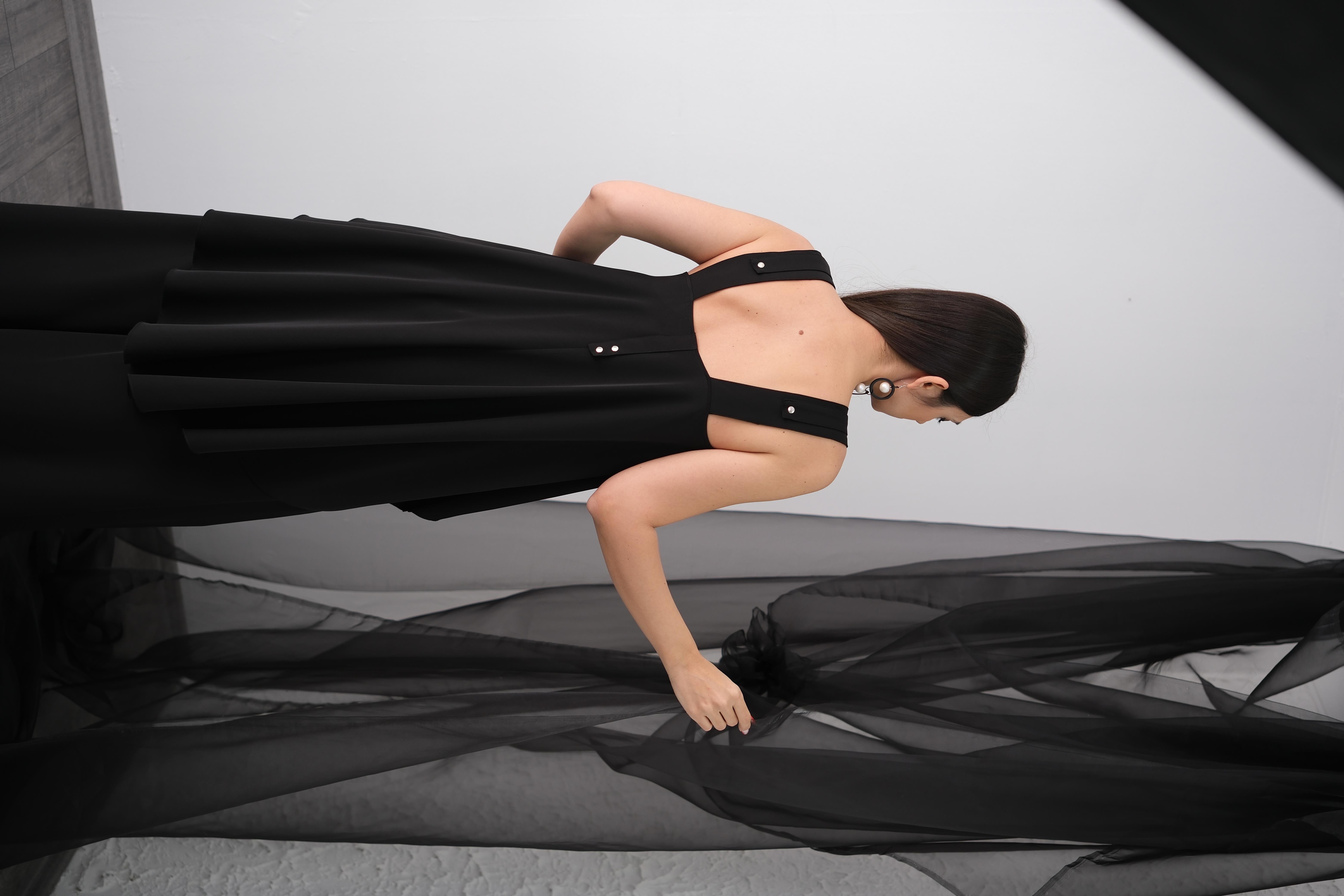 BOLOGNA ASKILI SİYAH BLUZ