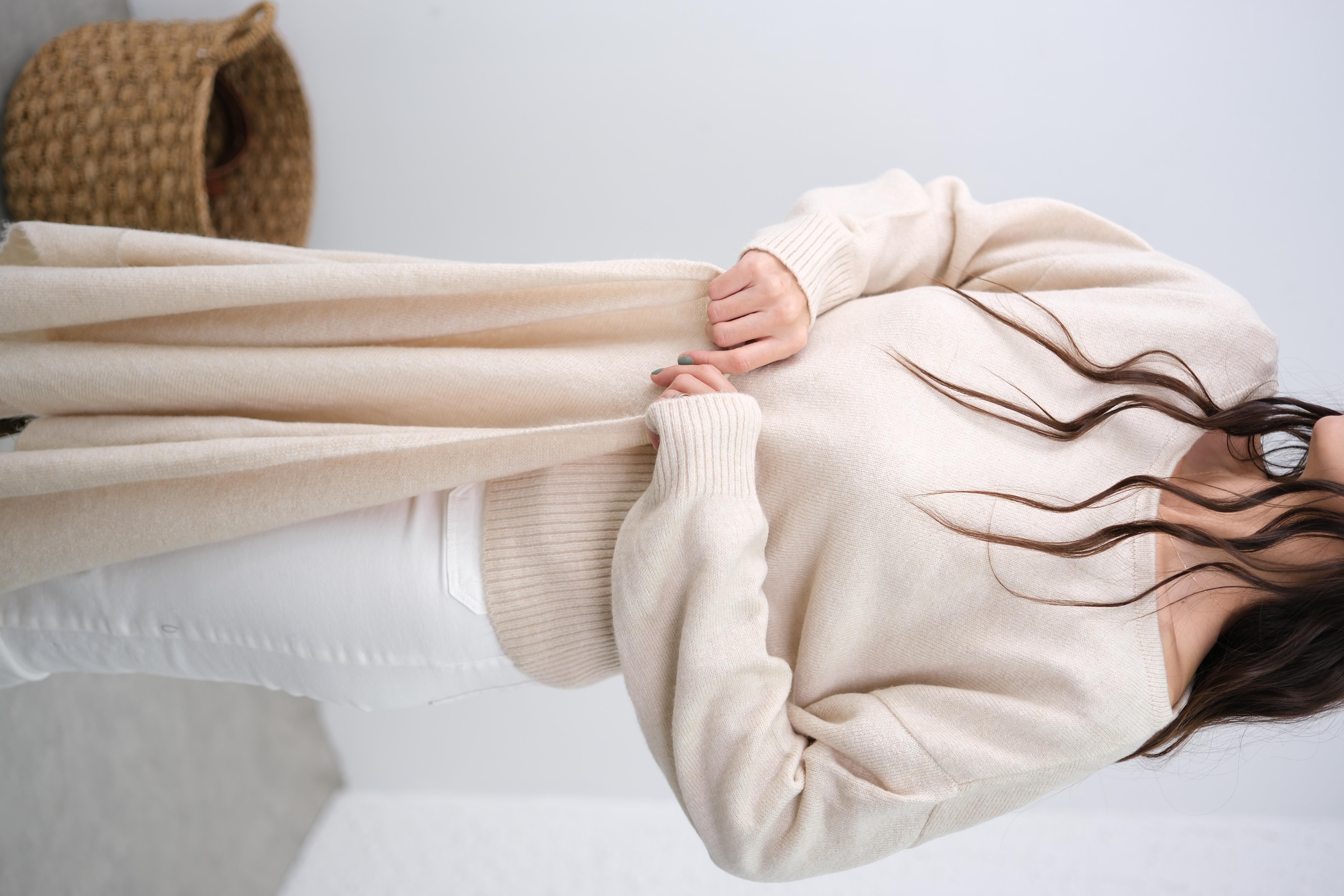 BRUNE ŞALLI KAYIK YAKA TAŞ TRİKO