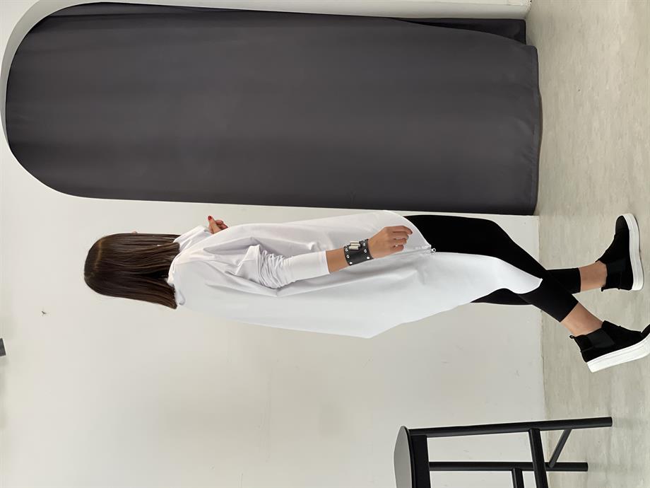 GİGİNA BEYAZ TASARIM SWEATSHIRT