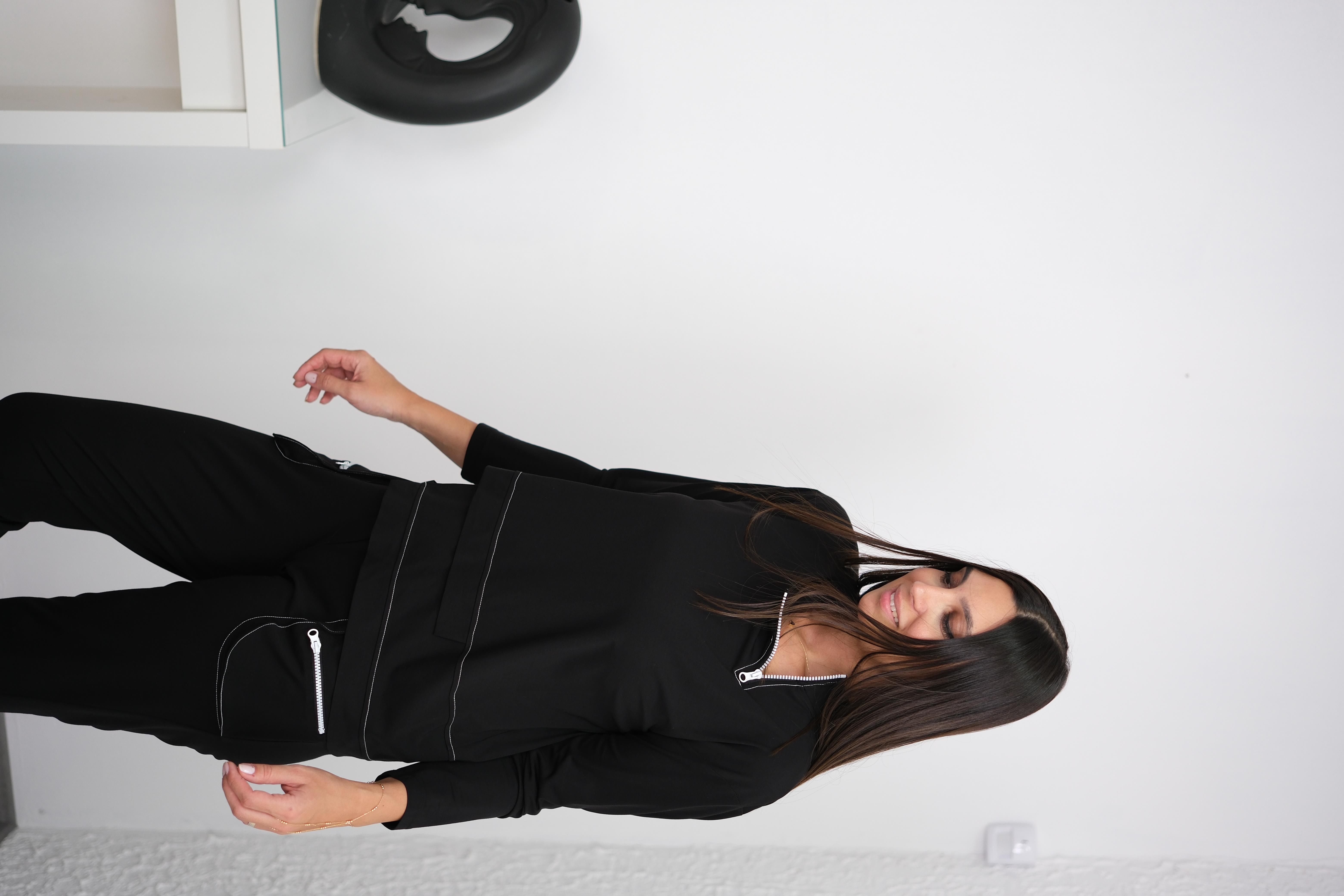 HİBİSCUS OMUZ DETAYLI SİYAH BLUZ