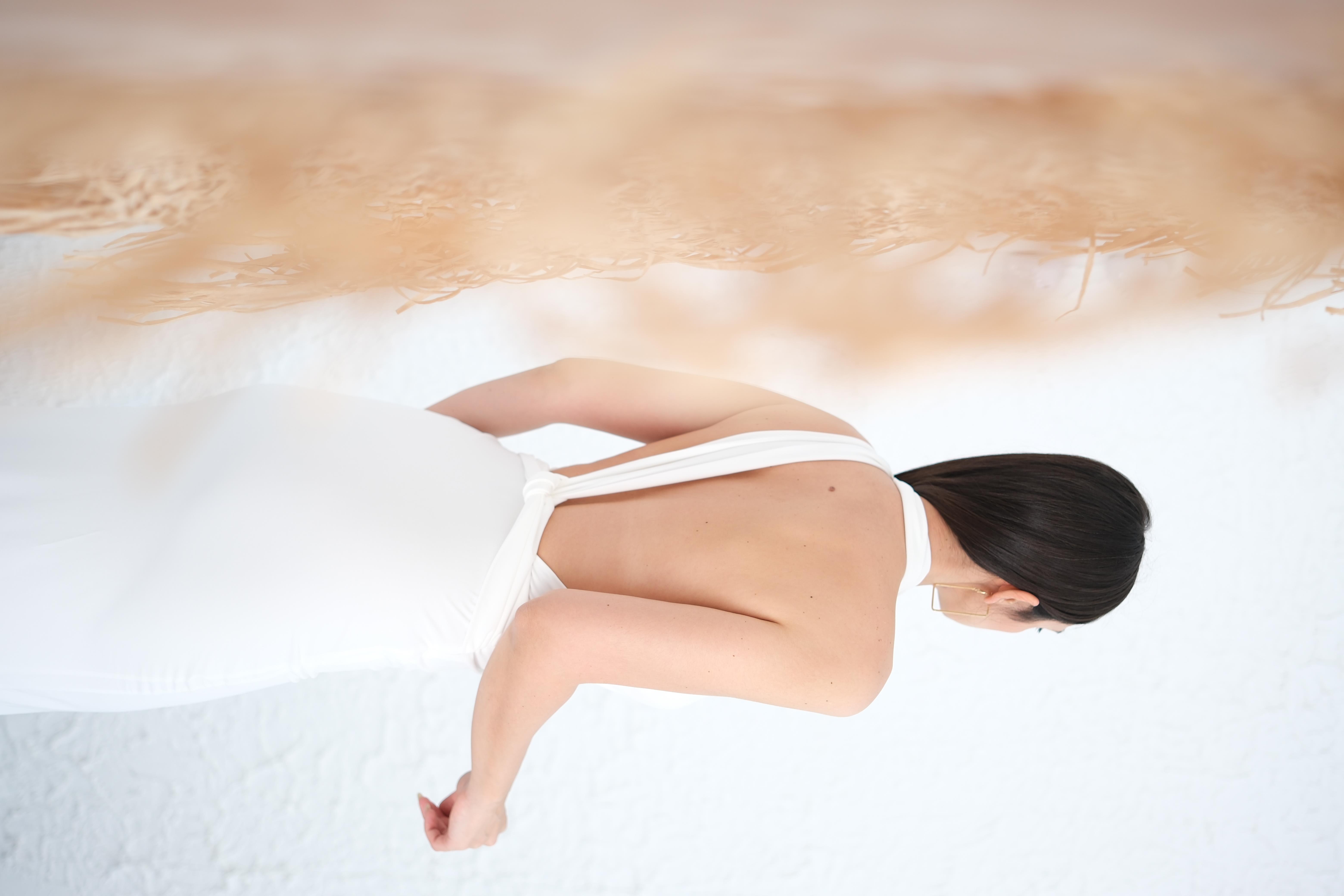 KOTOR BOYUN DETAYLI BEYAZ ELBİSE