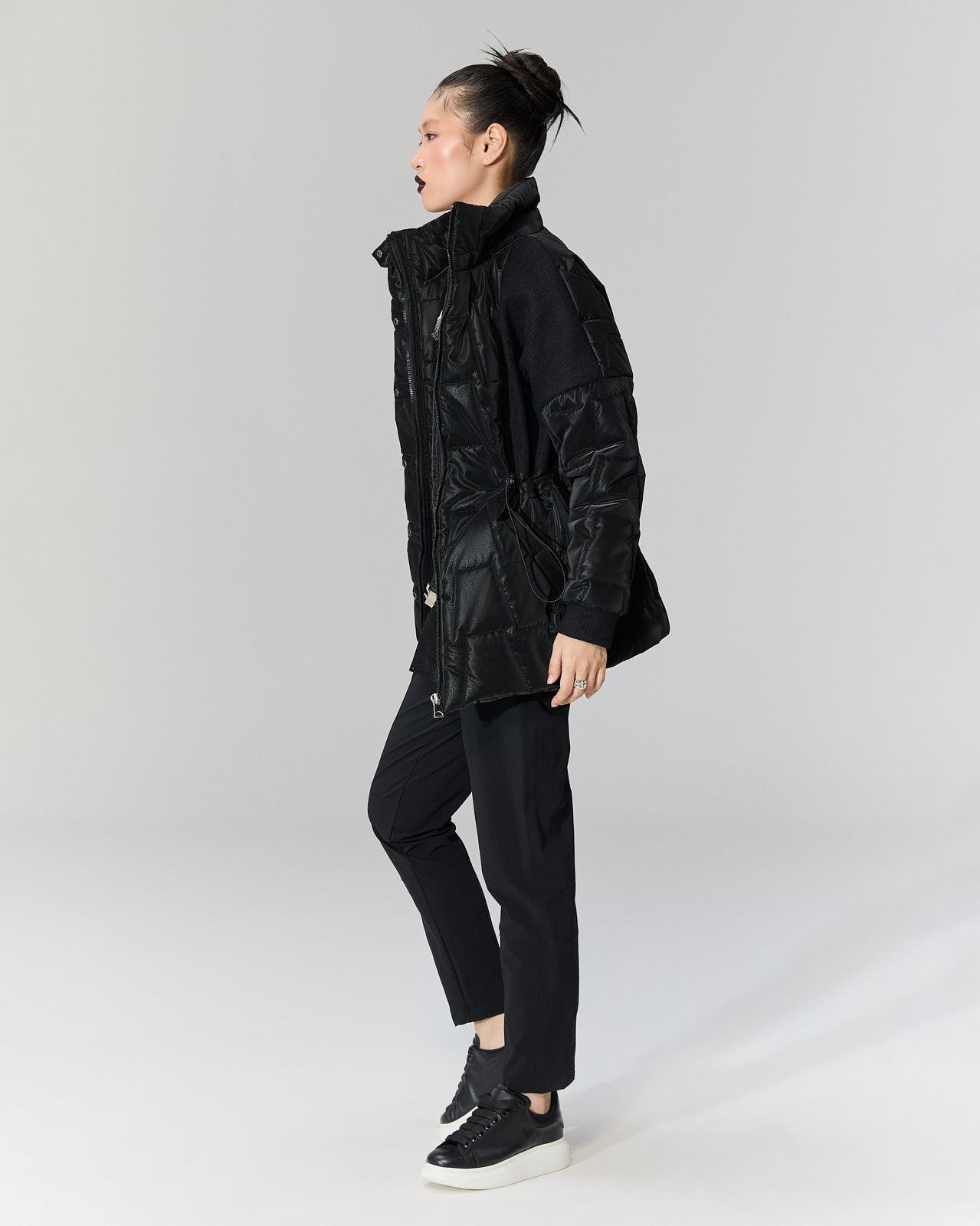 LOU SİYAH TASARIM MONT