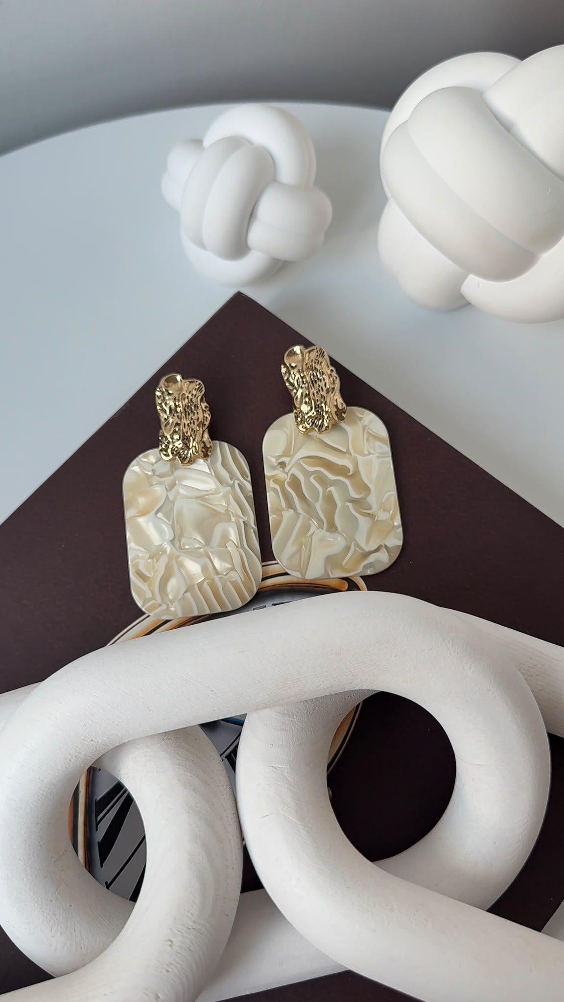NOLİ BEJ-GOLD KÜPE