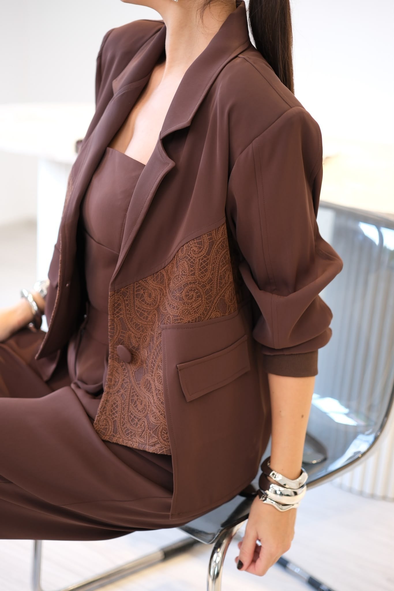 SİT DANTEL DETAYLI KAHVE BLAZER