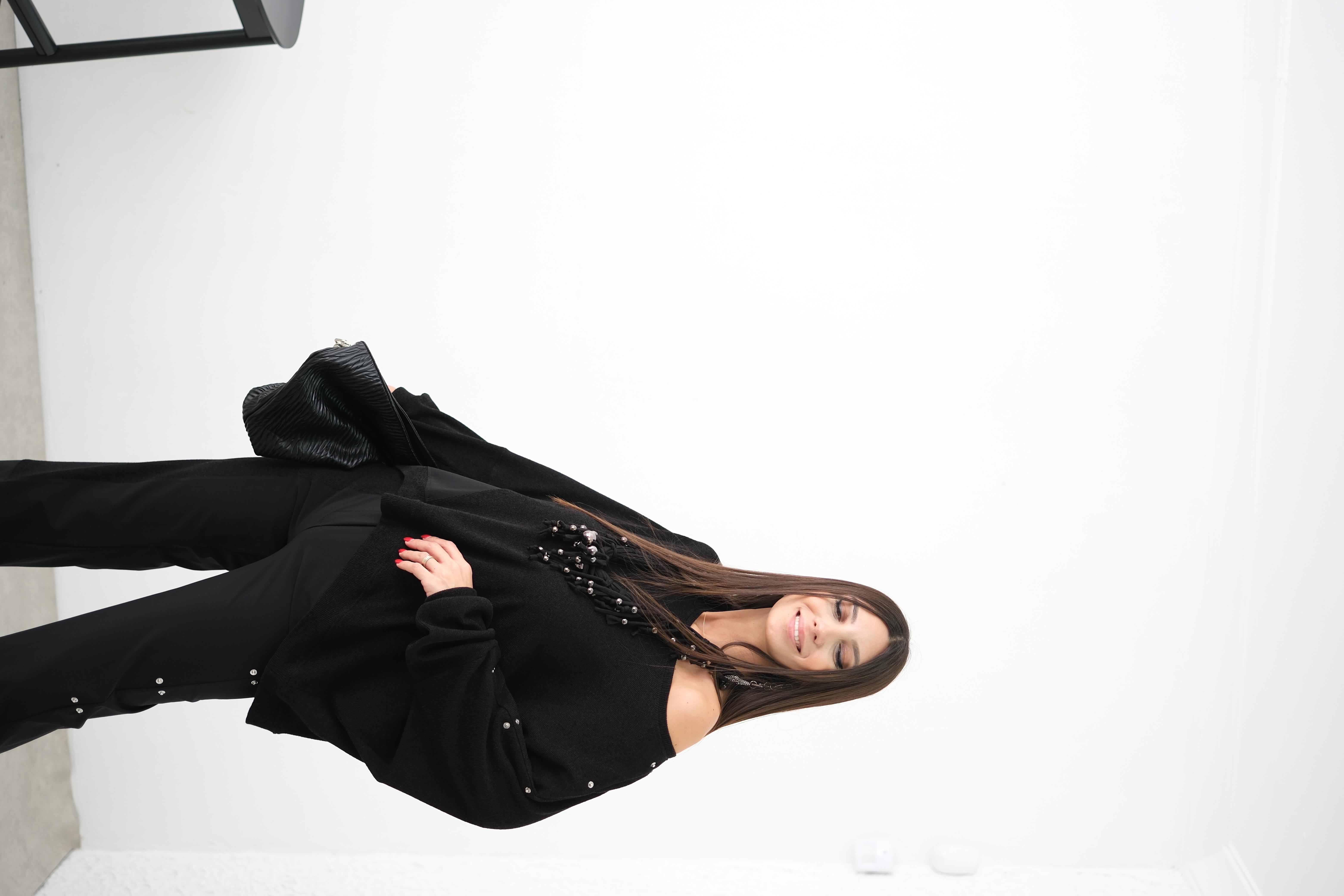 SNAP ÇITÇITLI SİYAH TRİKO