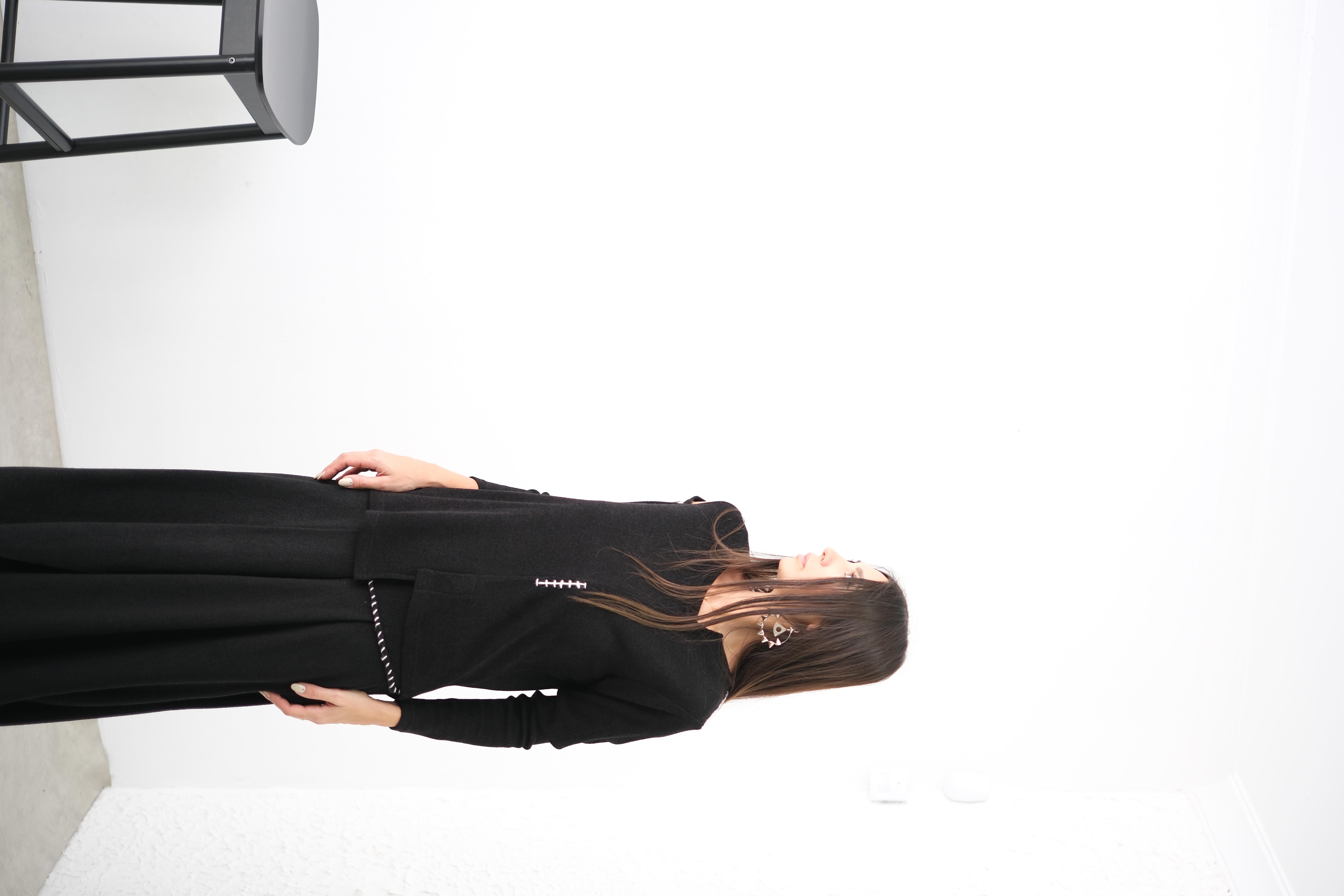 TENDY OMUZ DETAYLI SİYAH TRİKO