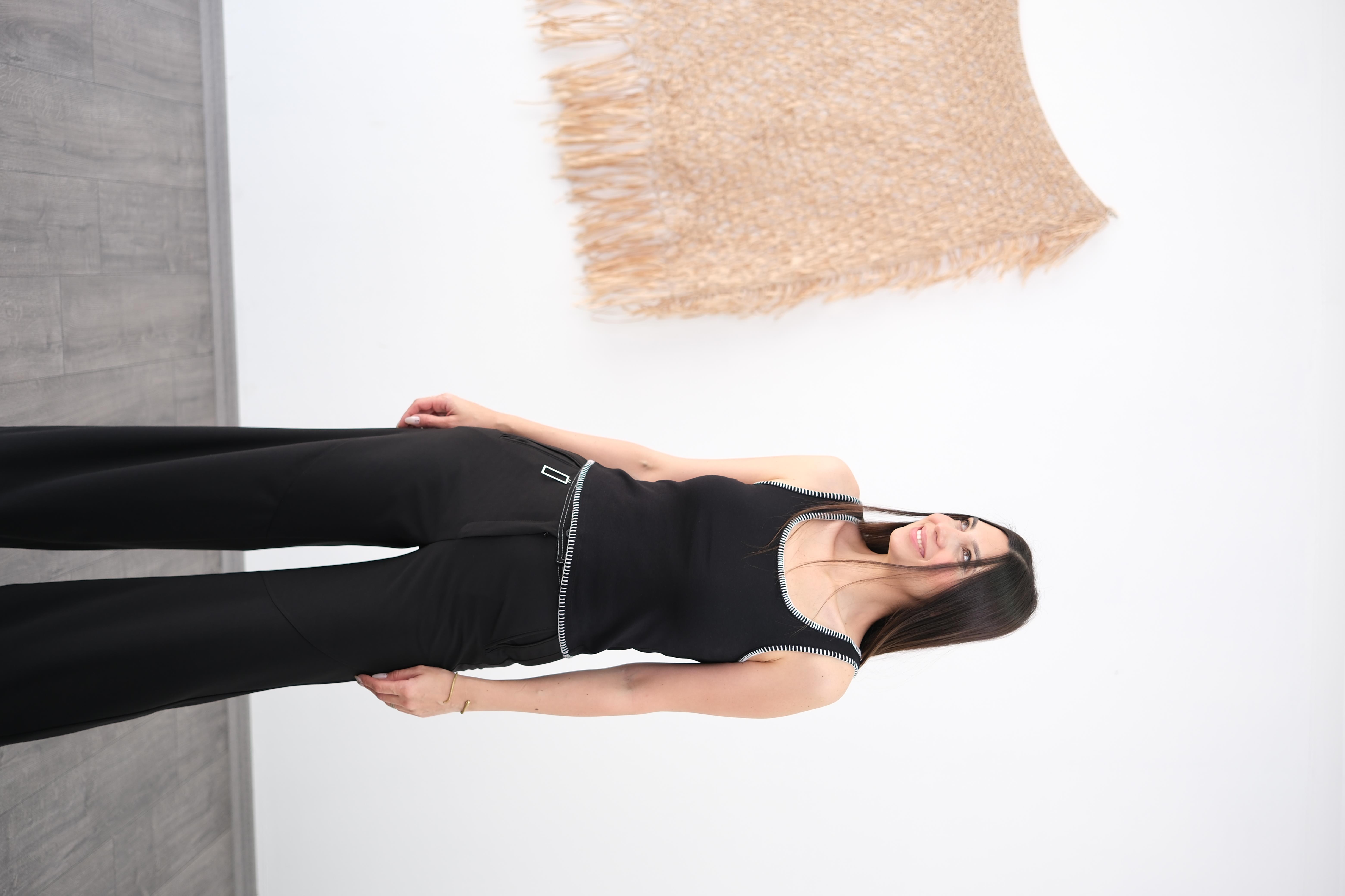 TOSA DİKİŞ DETAYLI SİYAH ATLET