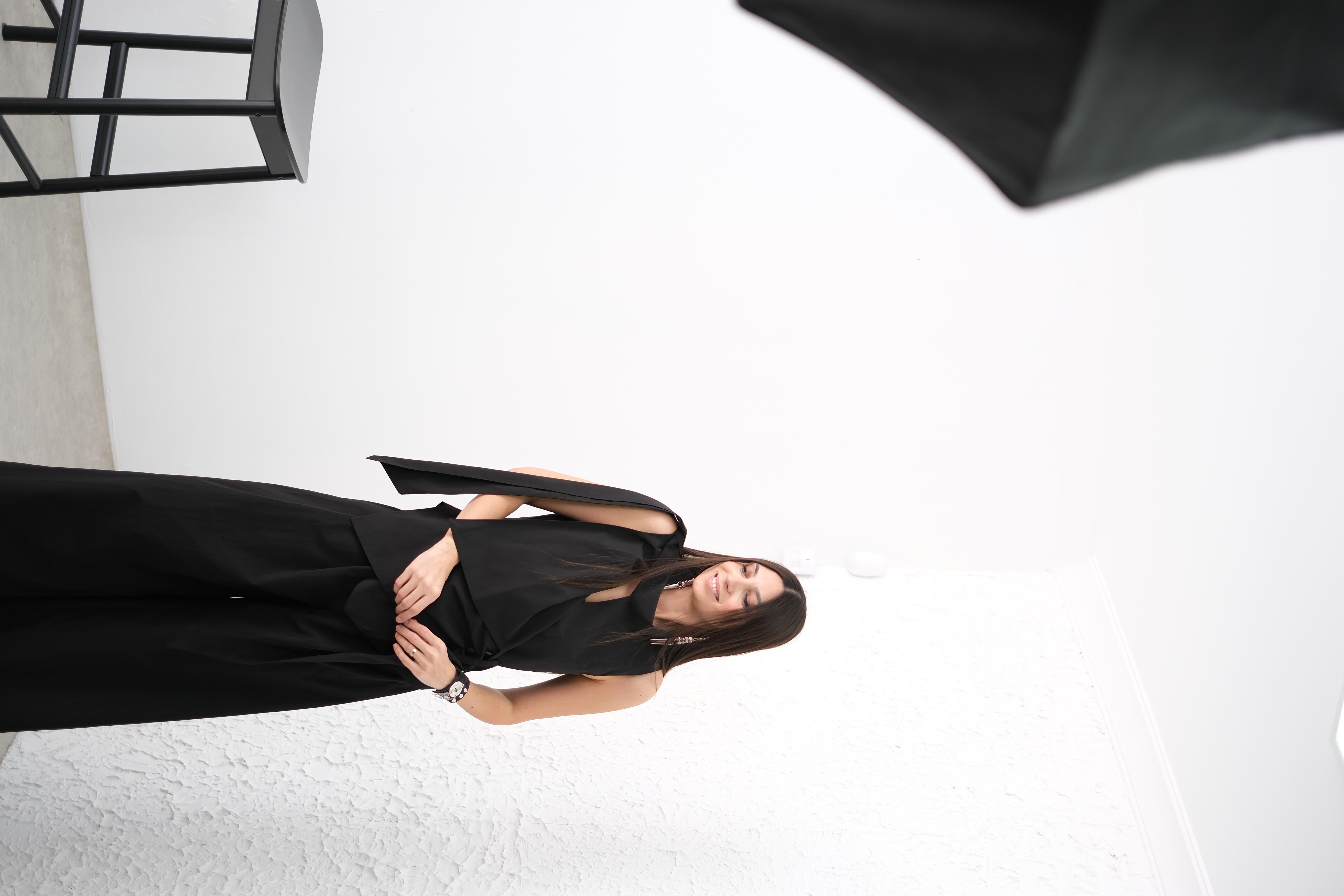 VALENTİ ÖN DETAYLI SİYAH YELEK