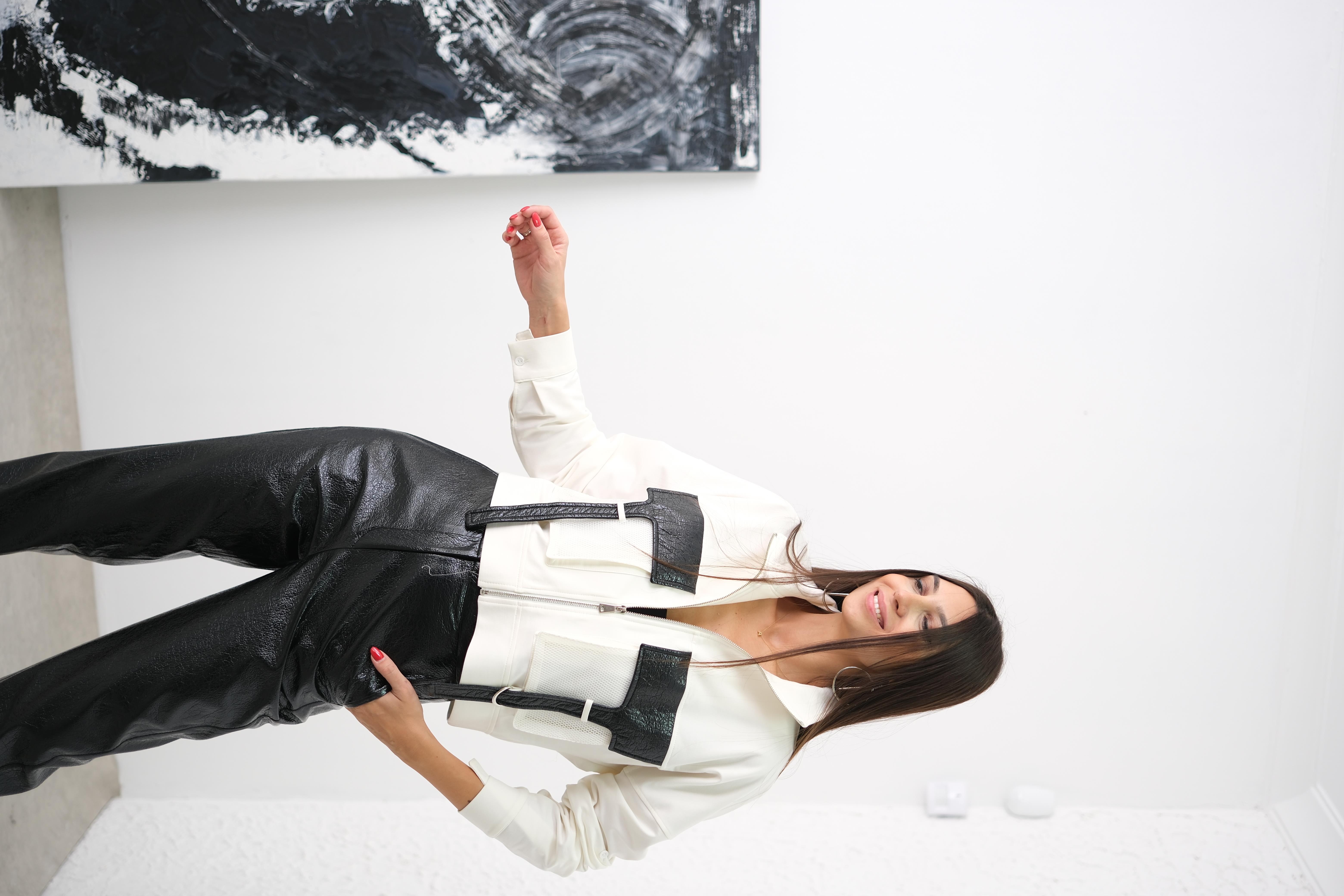 ATİNA CEP DETAYLI BEYAZ CEKET