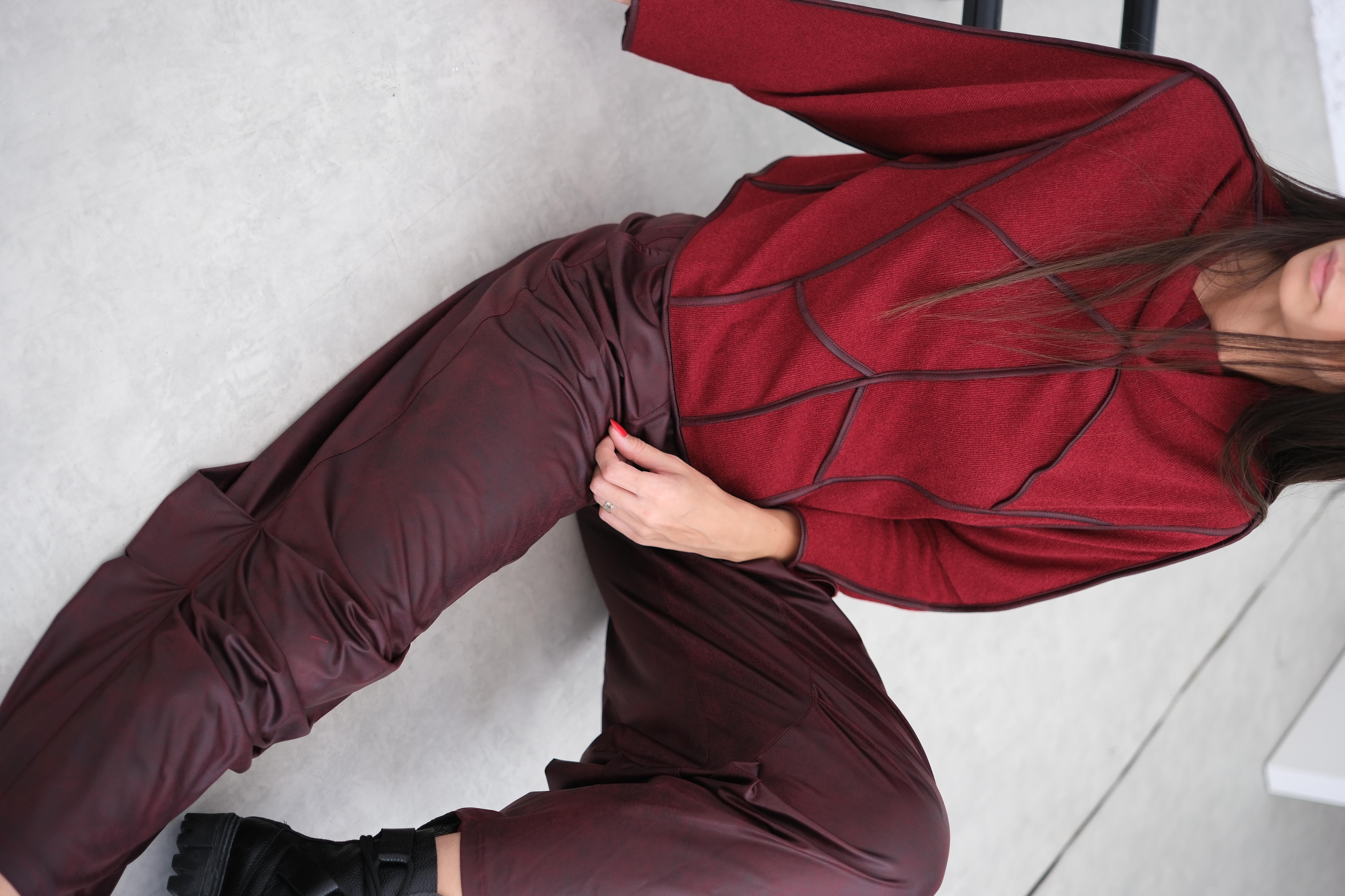 BALİ DERİ ŞERİTLİ BORDO BLUZ