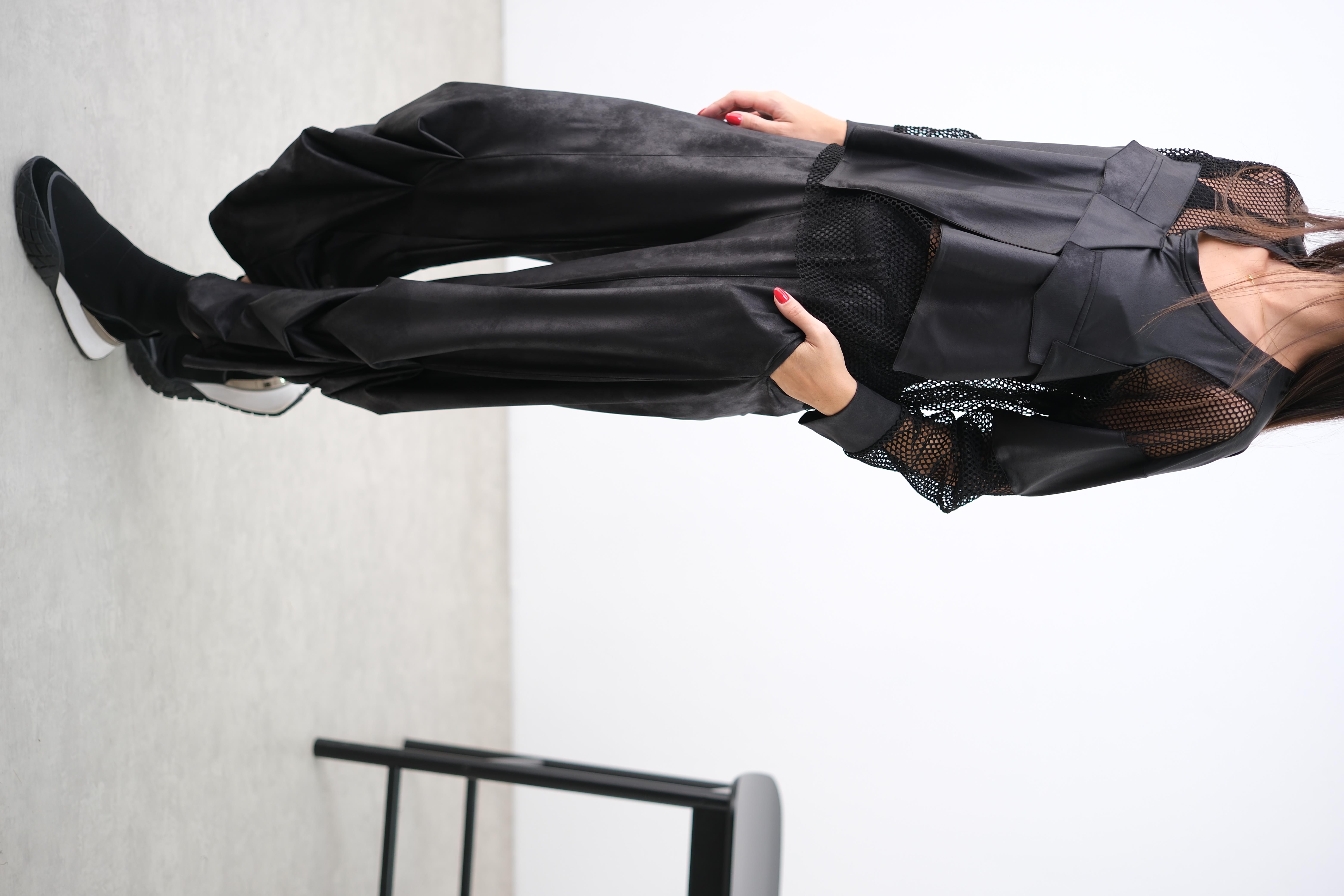 BALİ FİLELİ SİYAH DERİ BLUZ