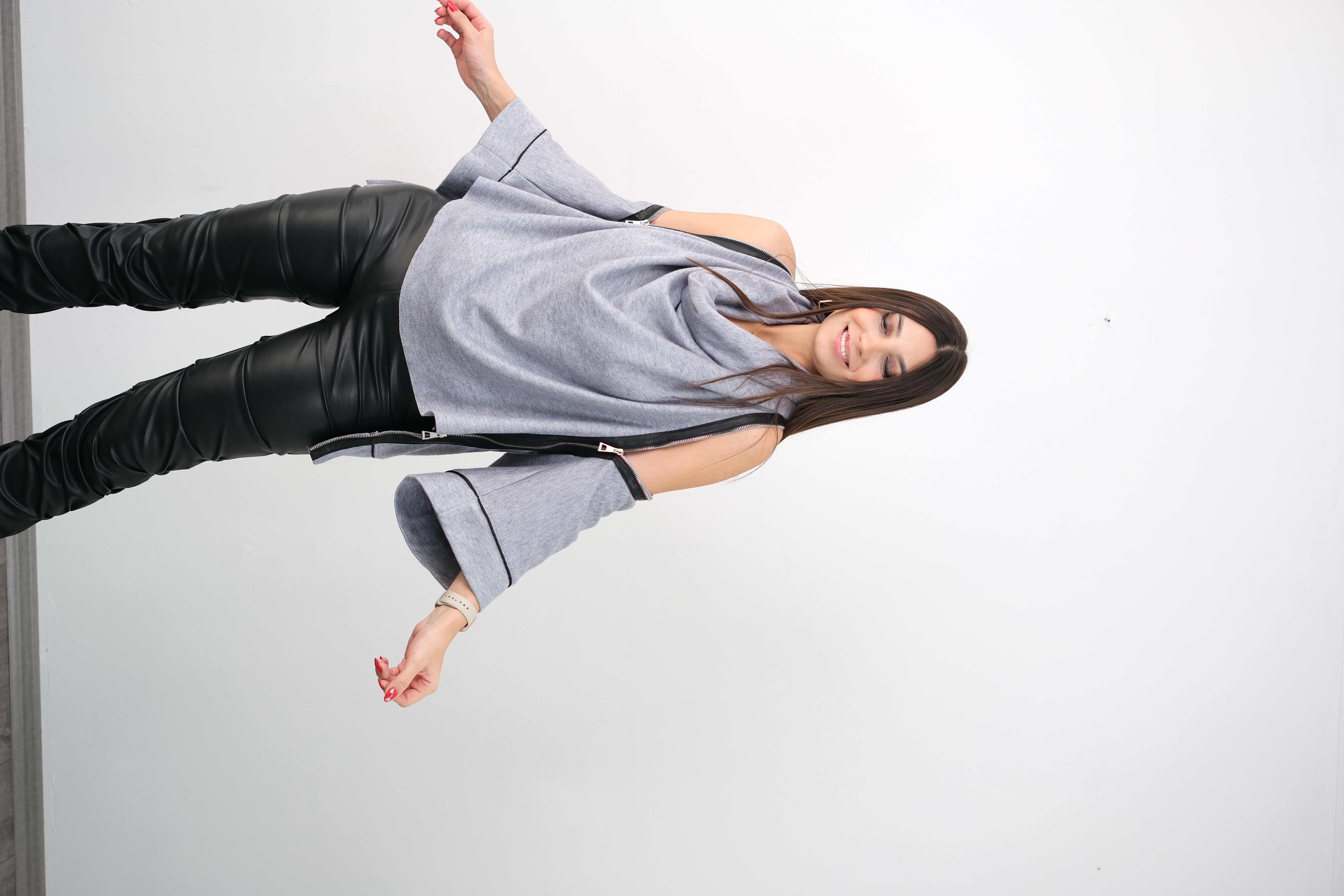 BARRİ OMUZ DETAYLI AÇIKMAVİ BLUZ