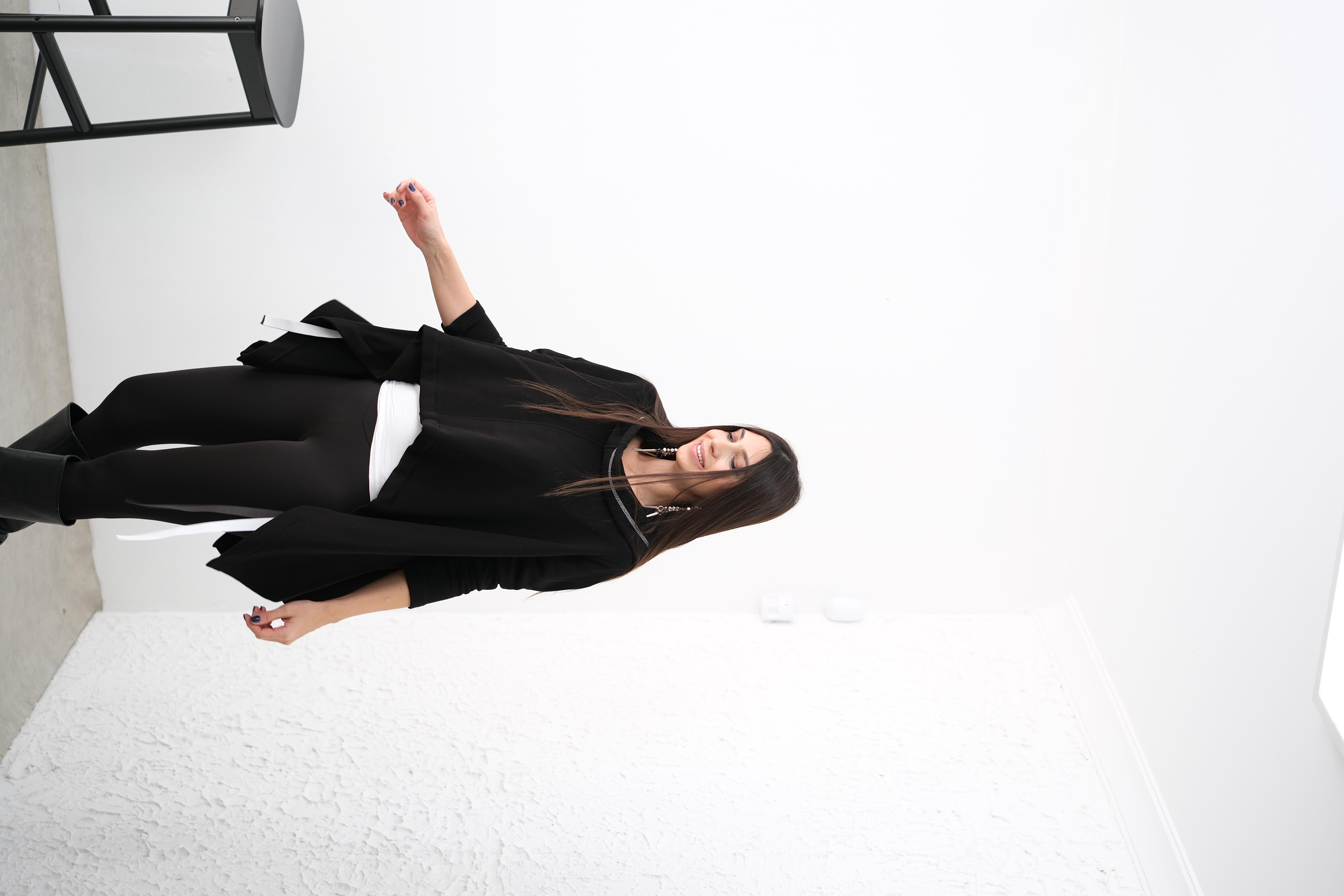 BİLLY SİYAH TASARIM BLUZ