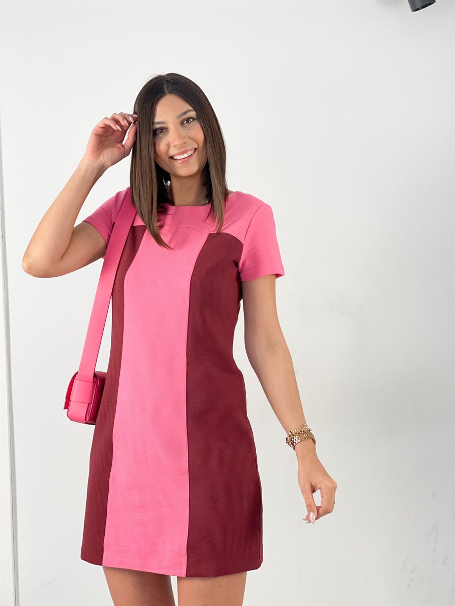 BORDE PEMBE DETAYLI ELBİSE