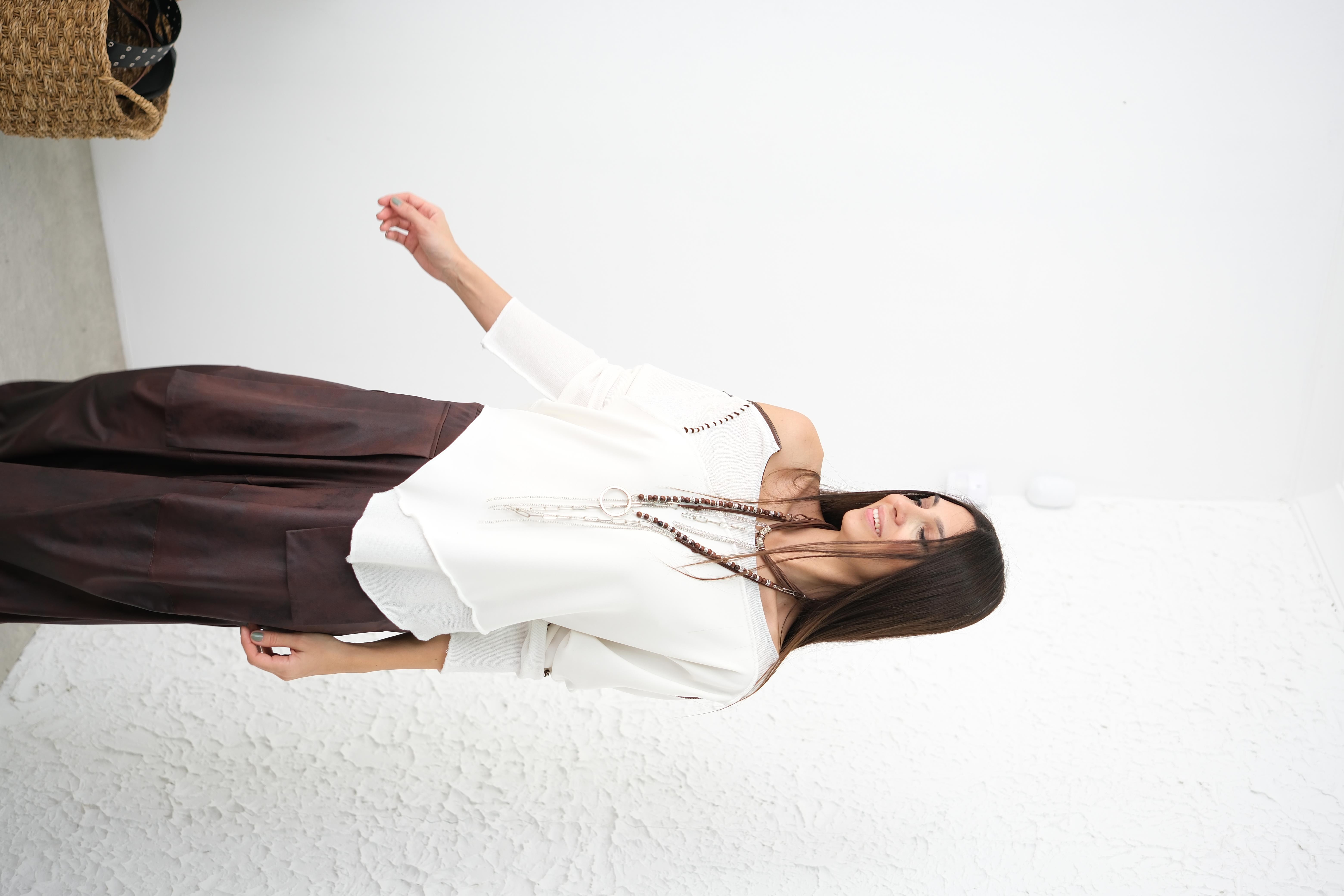 DAX BEYAZ TASARIM BLUZ