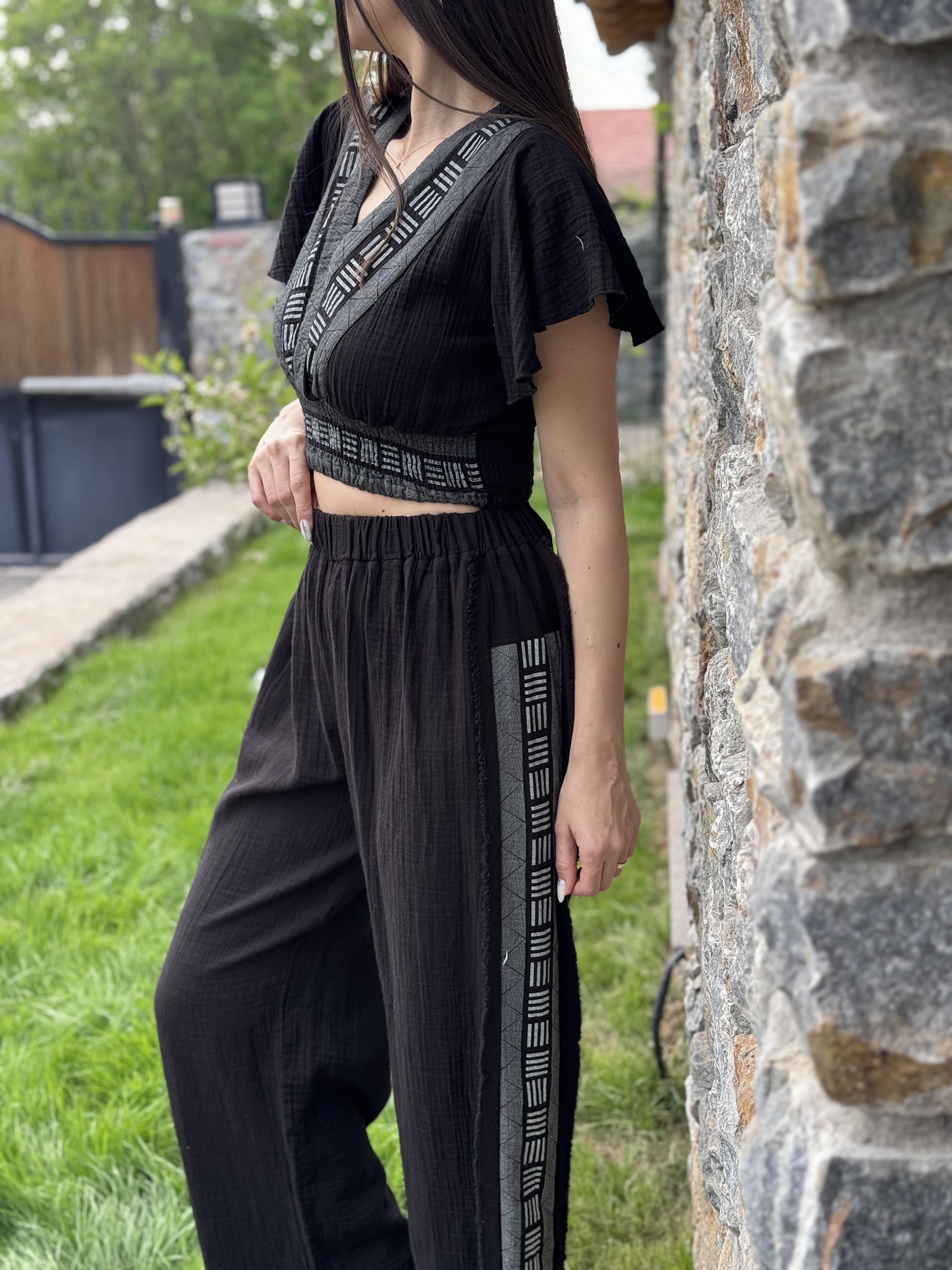 DENGE BASKI DETAYLI SİYAH PANTOLON