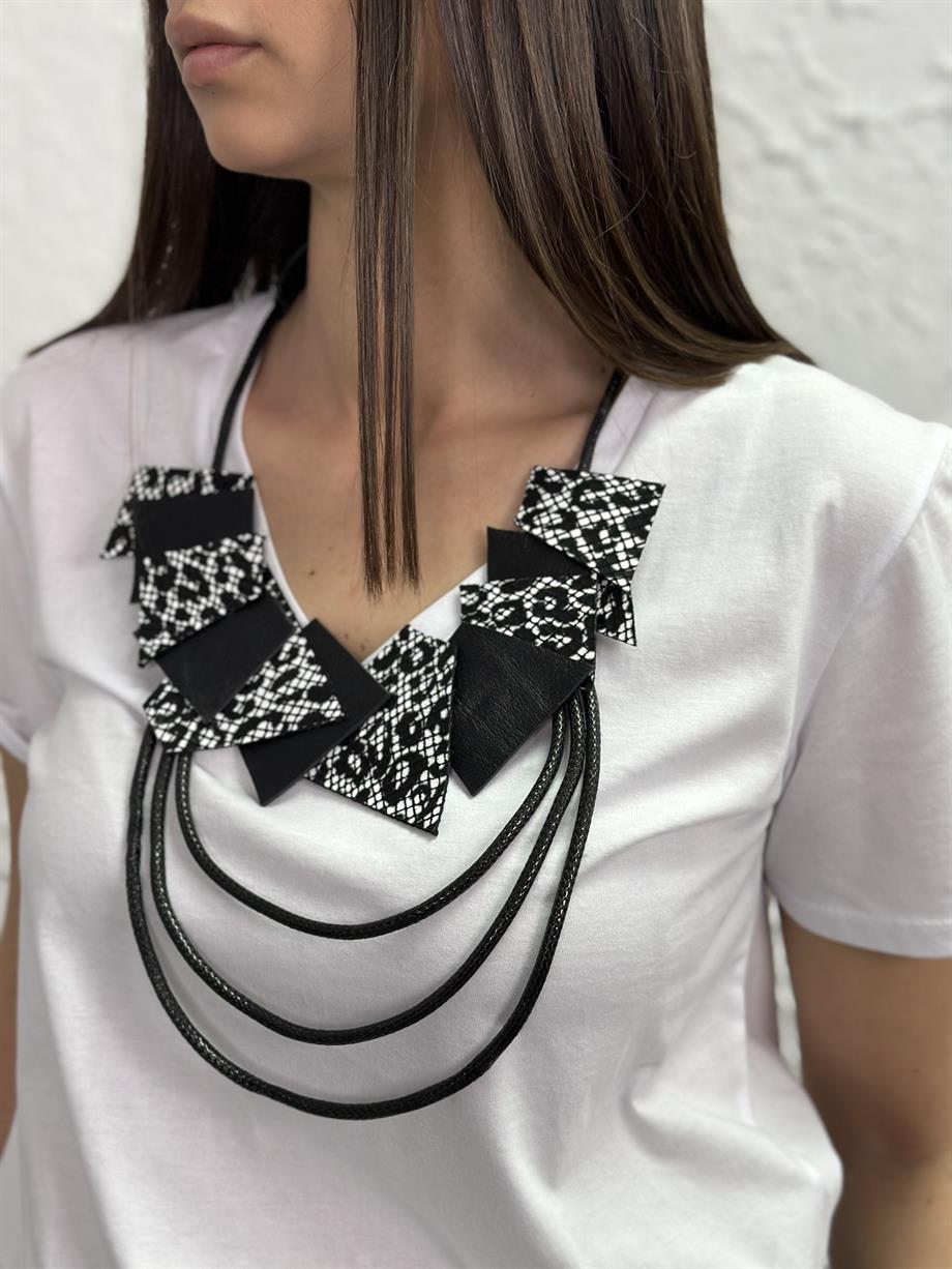 DOVA TASARIM SİYAH KOLYE