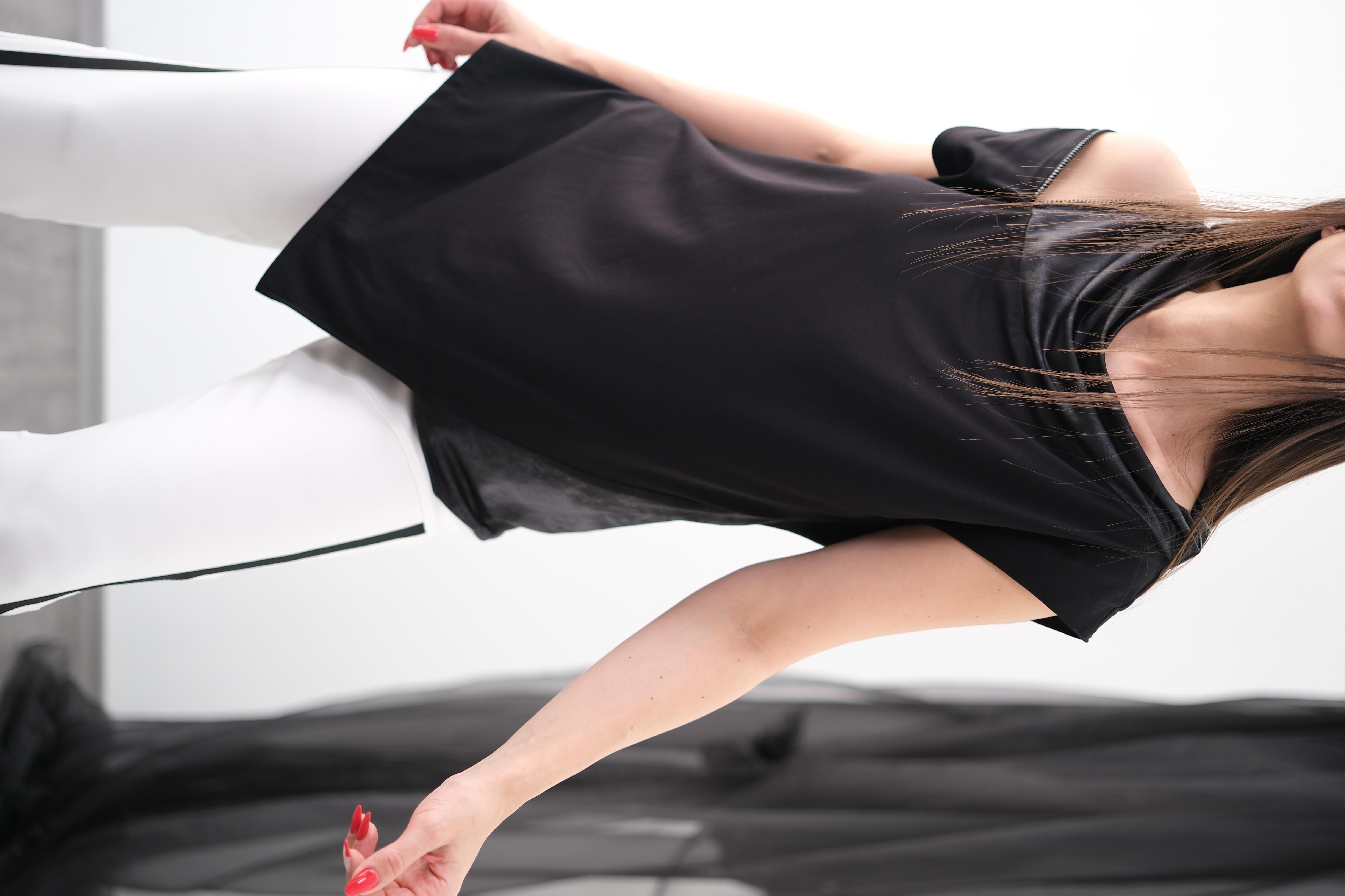 DUSA OMUZ FERMUARLI SİYAH BLUZ