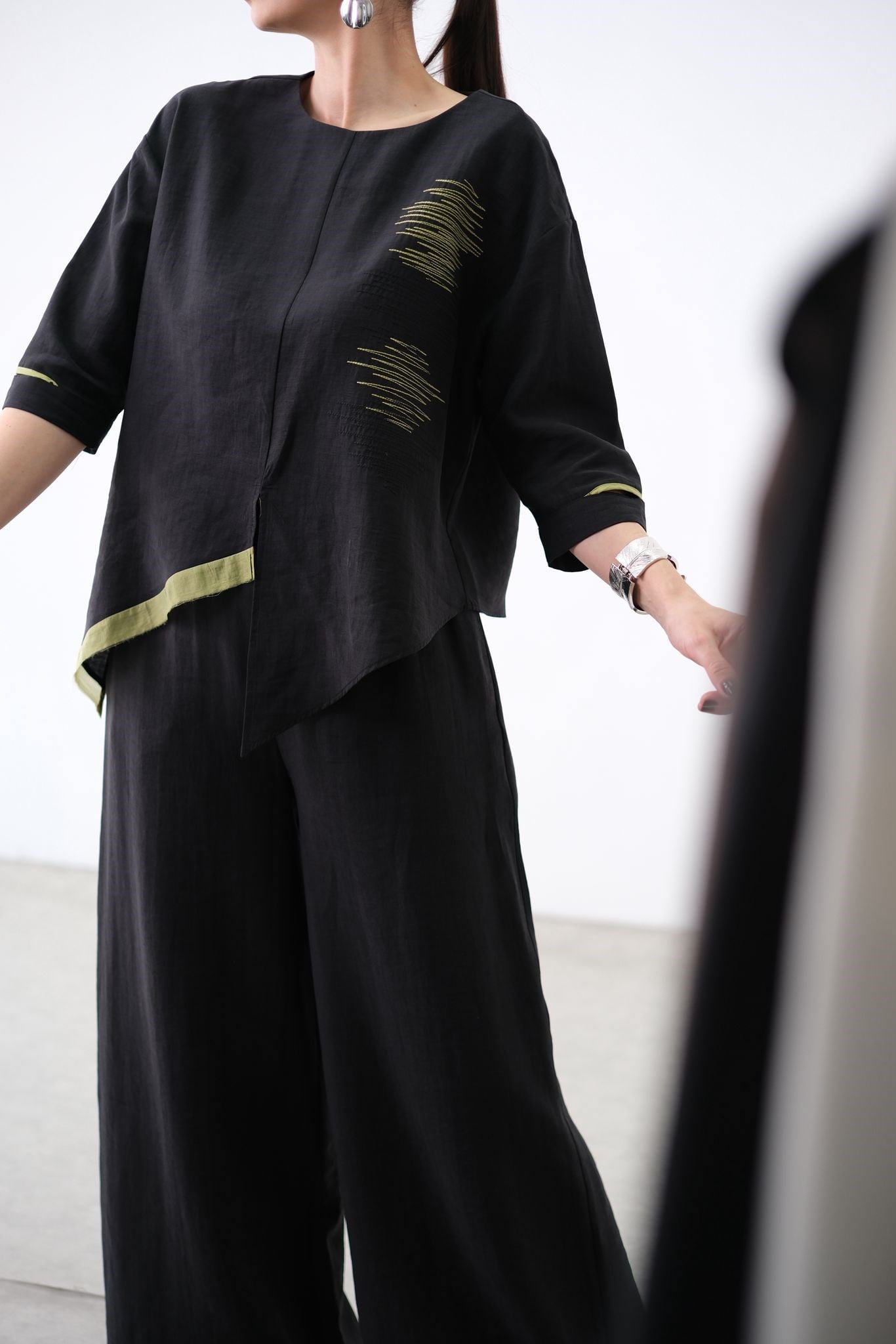 ELARA SİYAH TASARIM BLUZ