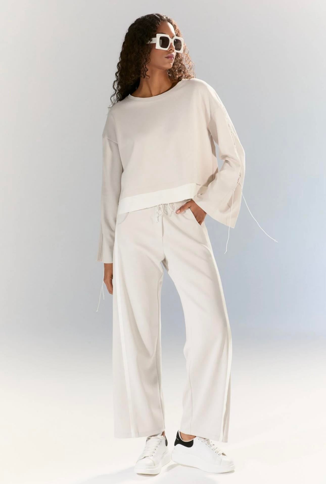 FEMME KOL DETAYLI VİZON MODAL BLUZ