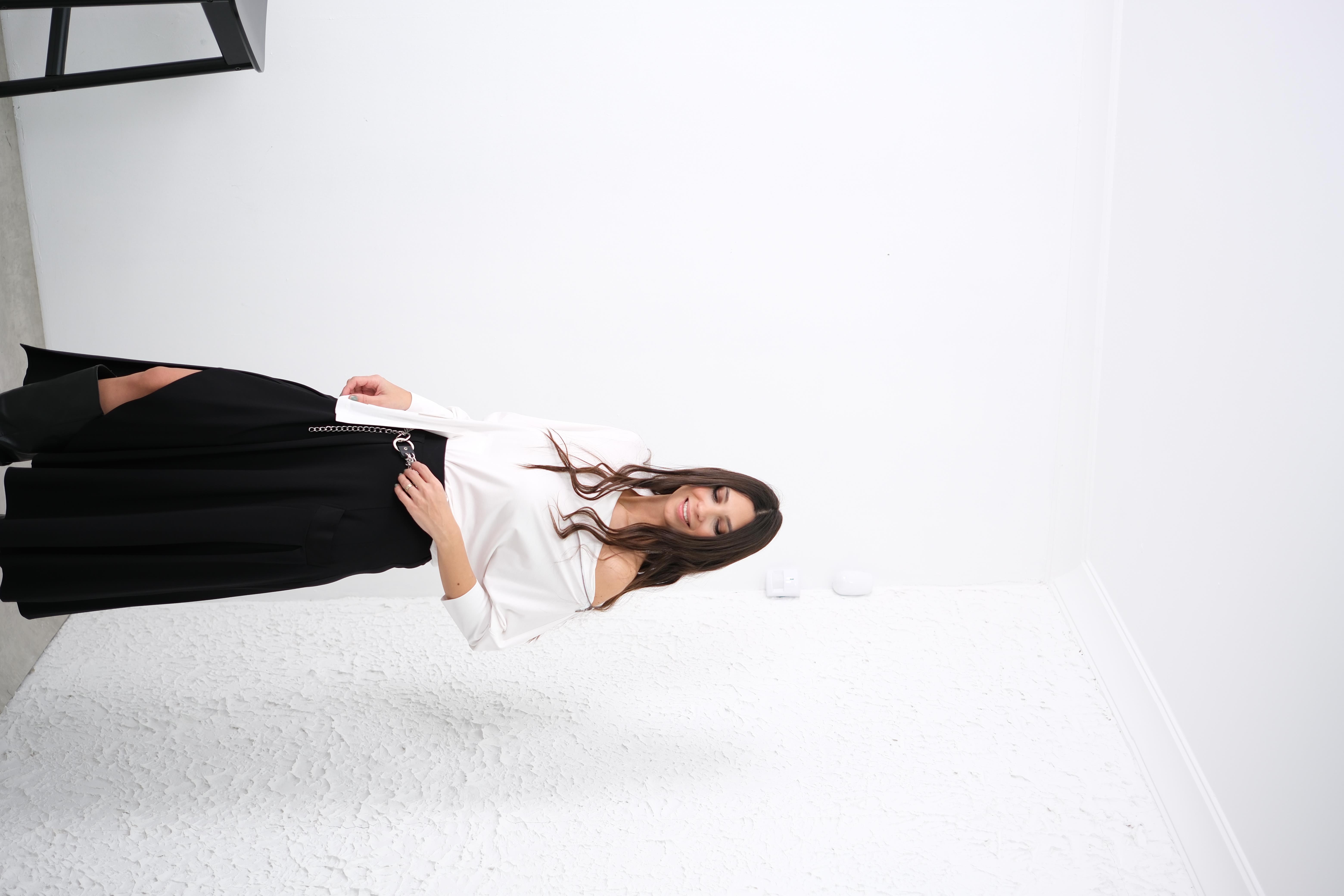 GİLA FERMUAR DETAYLI BEYAZ BLUZ