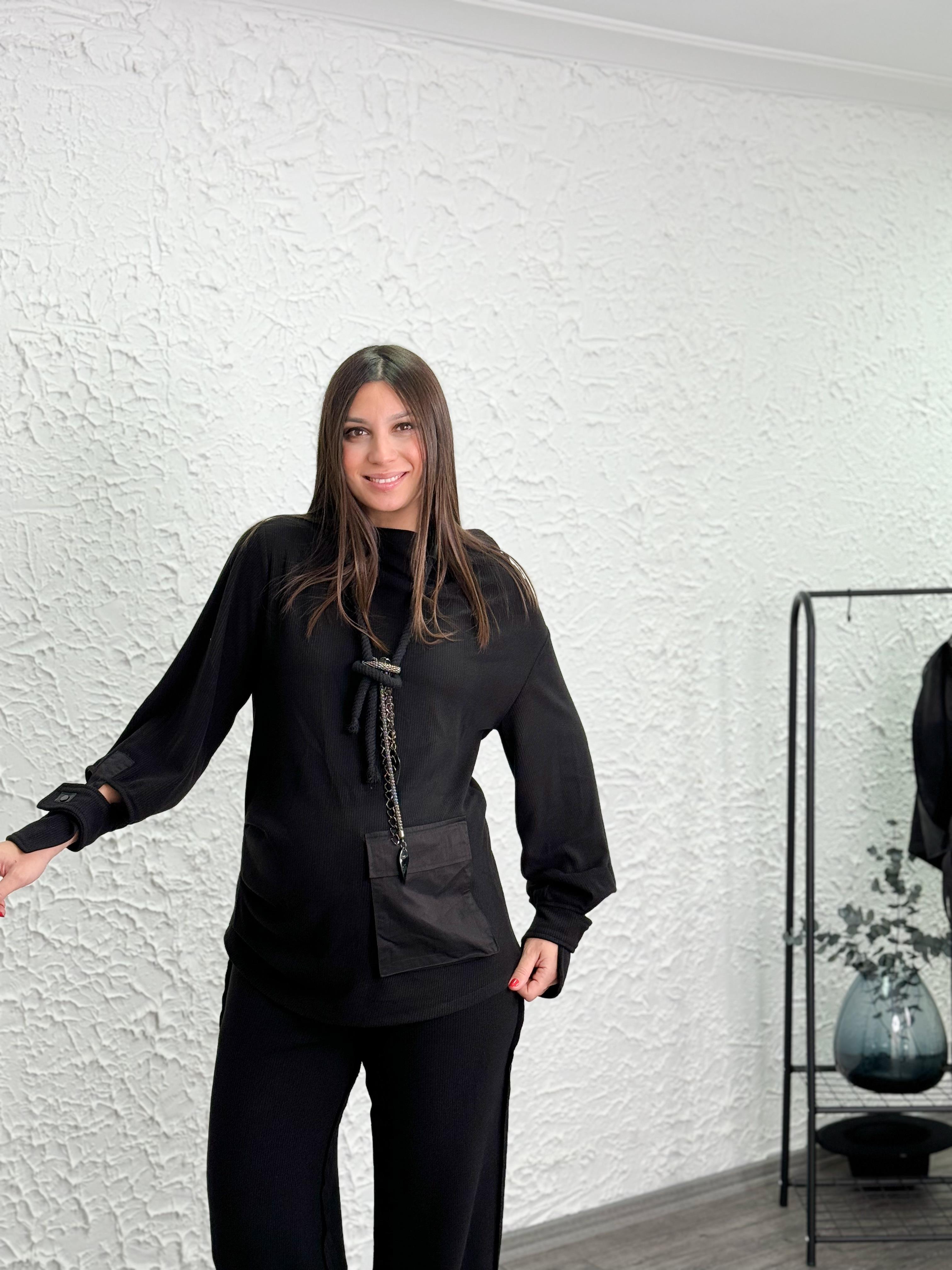 HARMONY KOL DETAYLI SİYAH TRİKO BLUZ