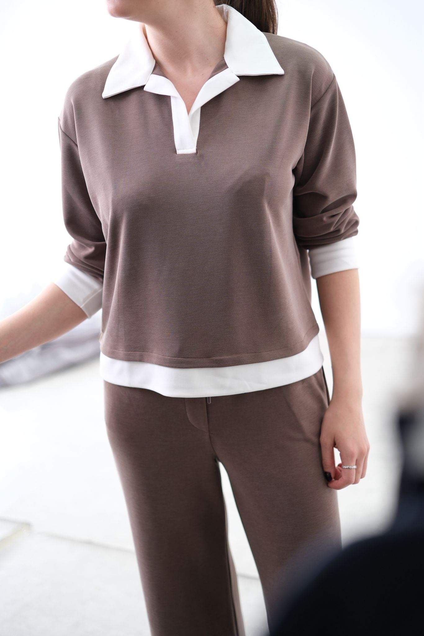 LARA YAKALI KAHVE BLUZ