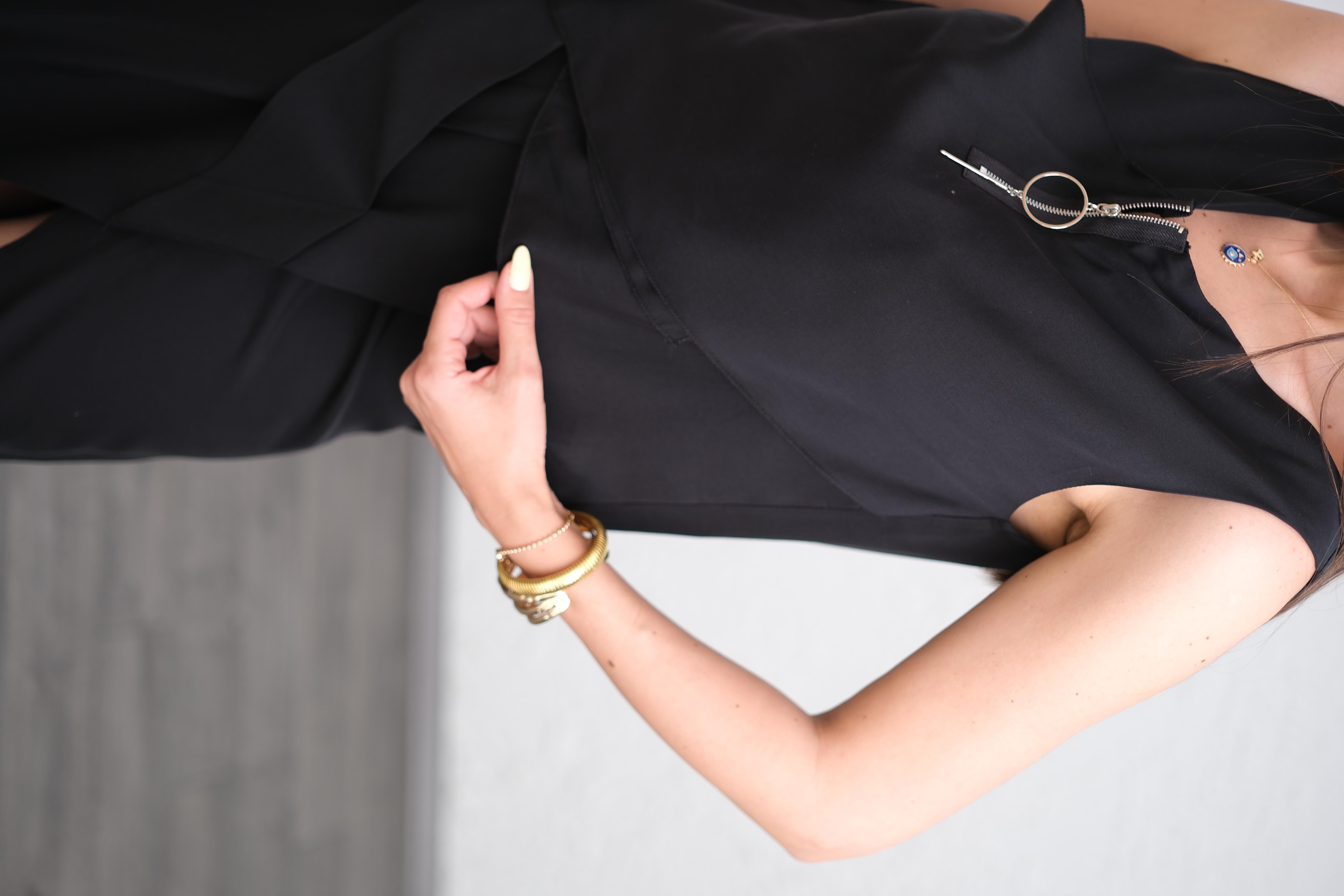 LARİ SİYAH TASARIM BLUZ