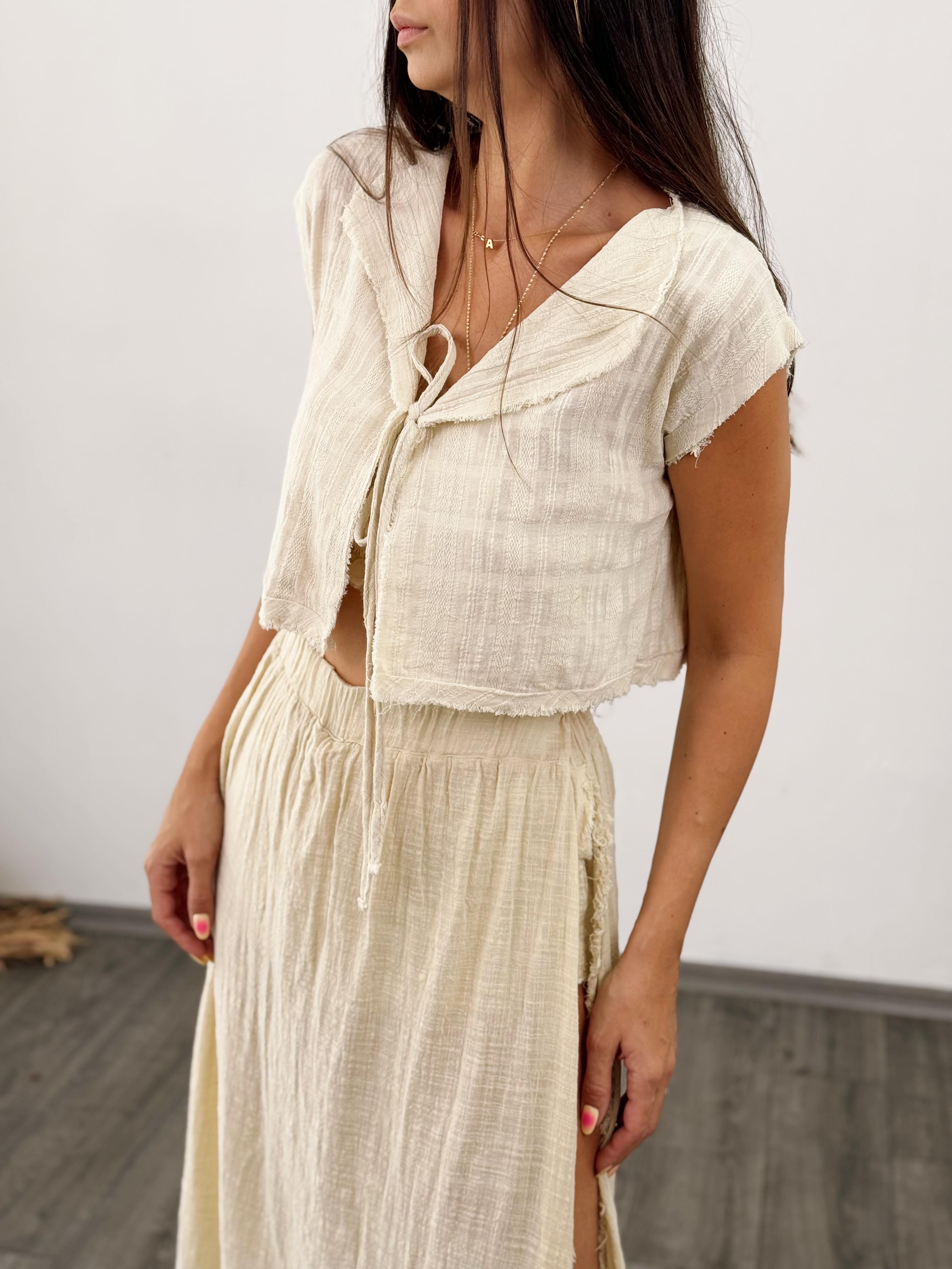 LAROS BAĞLAMALI BEJ BLUZ