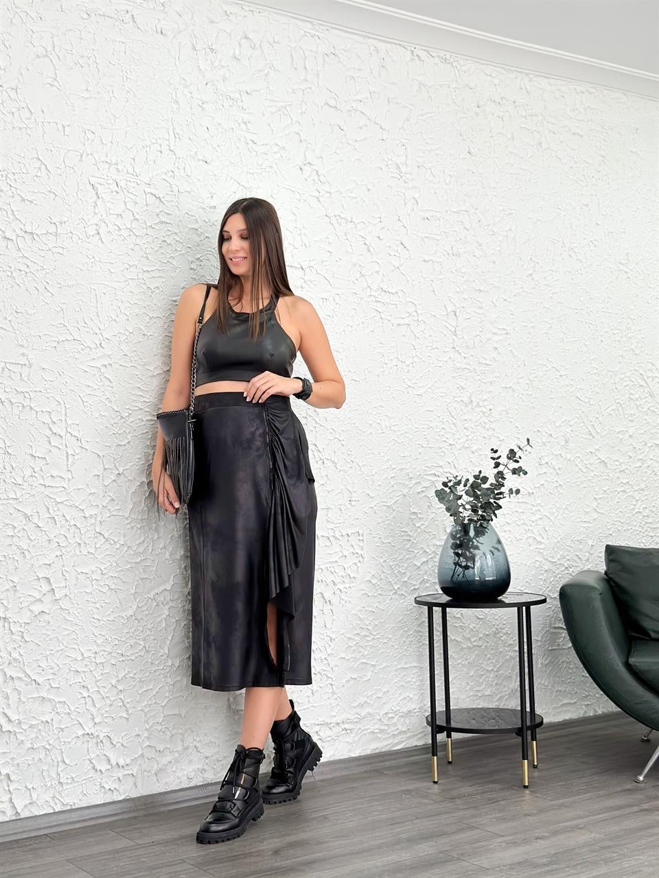 LOBO SİYAH DERİ CROP