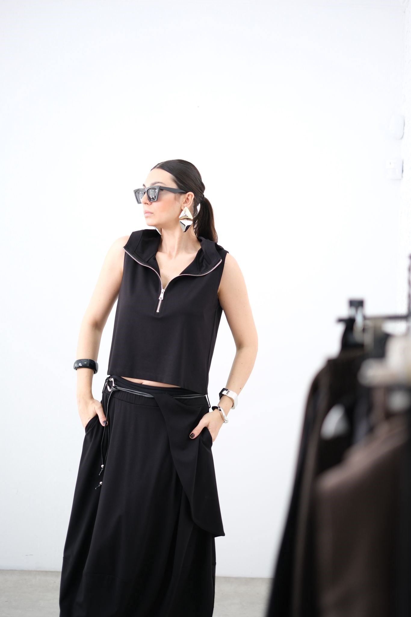 LONNY KAPÜŞONLU SİYAH BLUZ