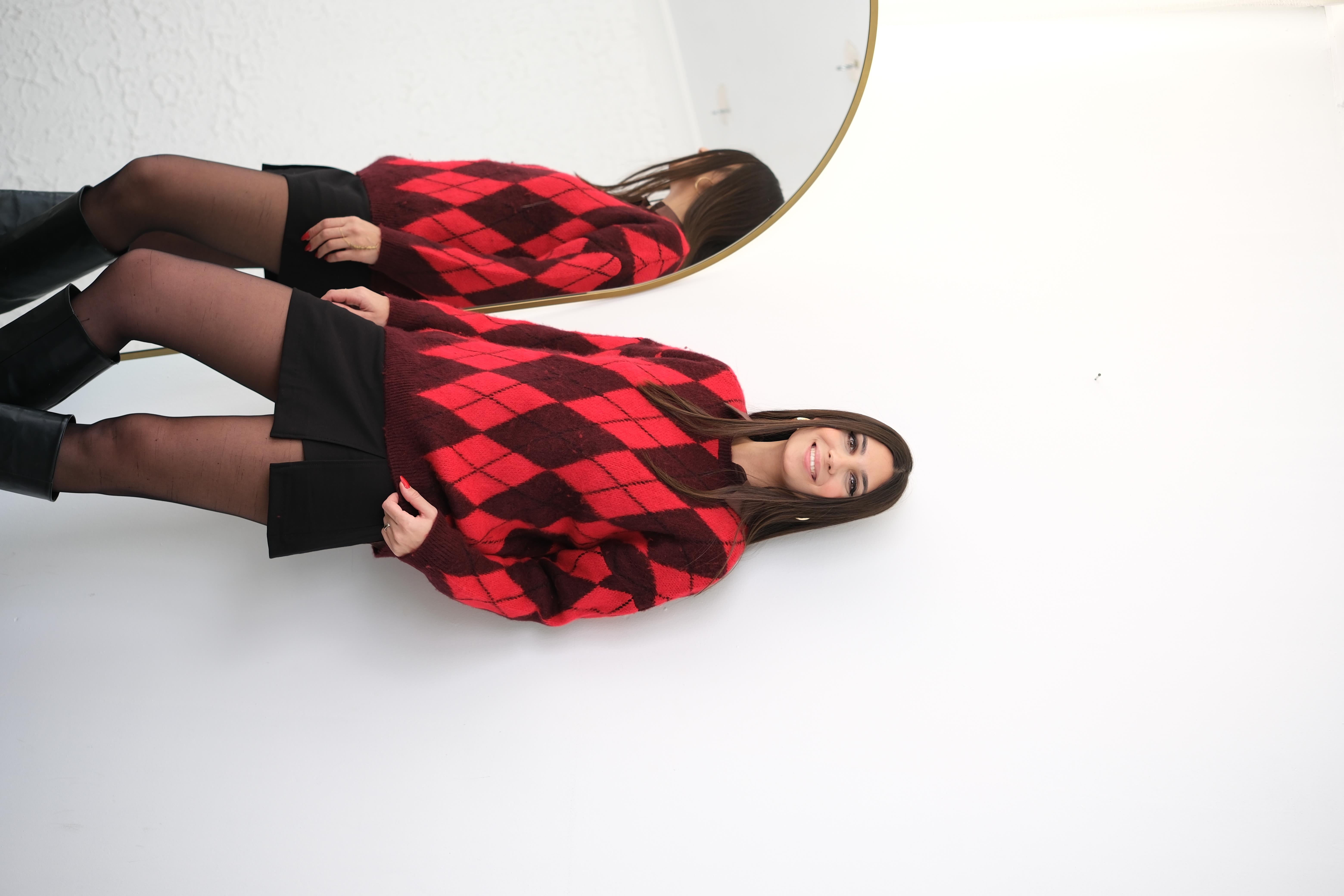 MANTA BAKLAVA DESEN KIRMIZI KAZAK