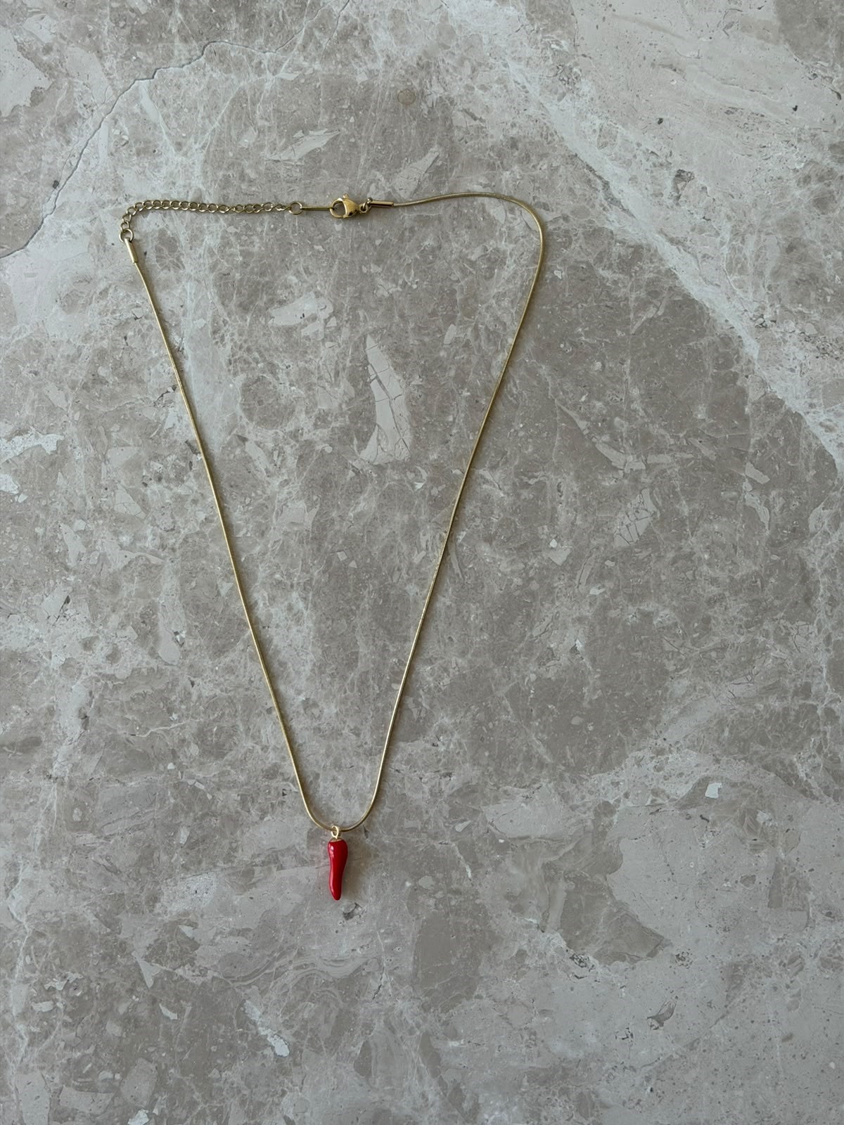 MİST KIRMIZI BİBER GOLD KOLYE