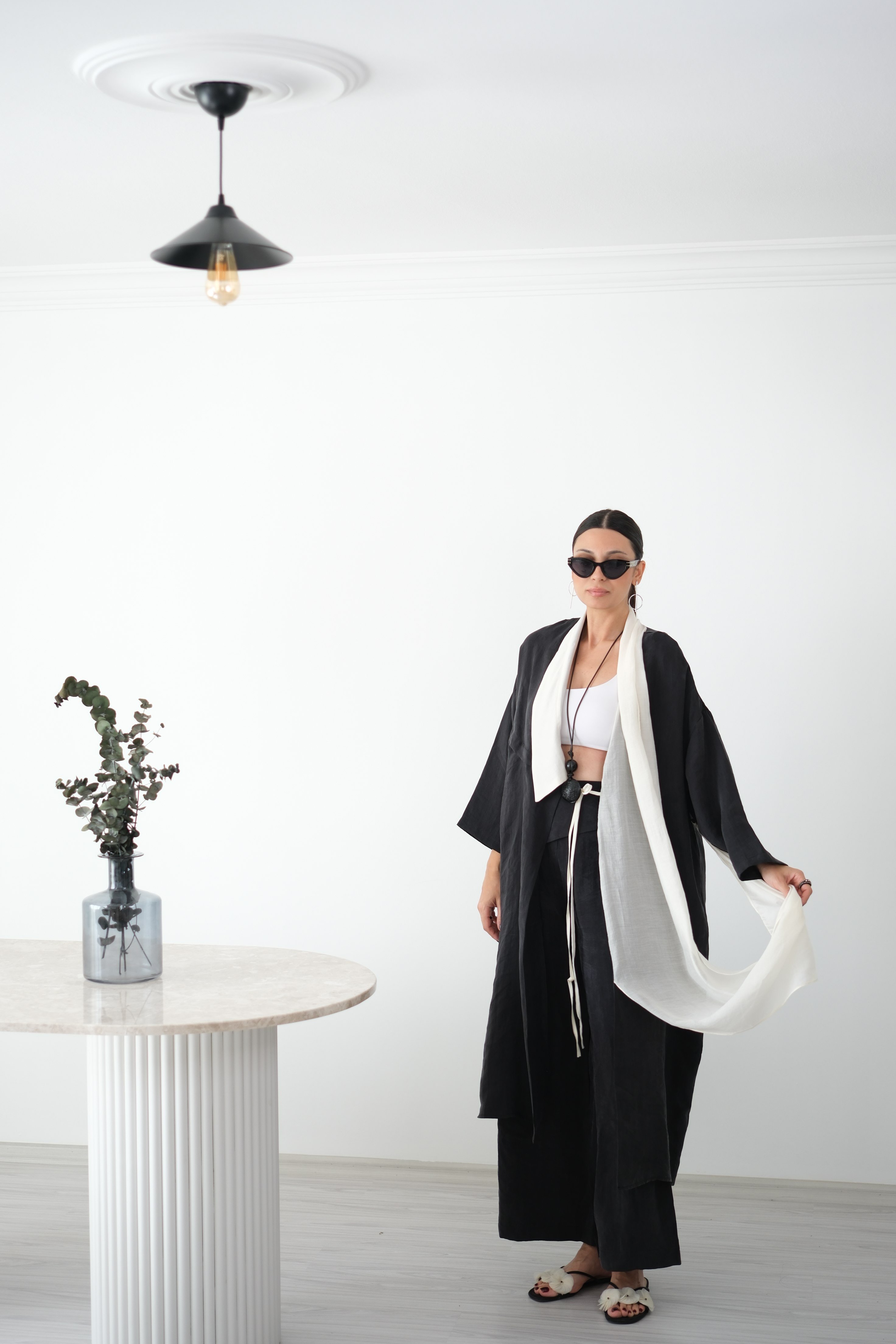 MOSS BEJ DETAYLI SİYAH KAFTAN