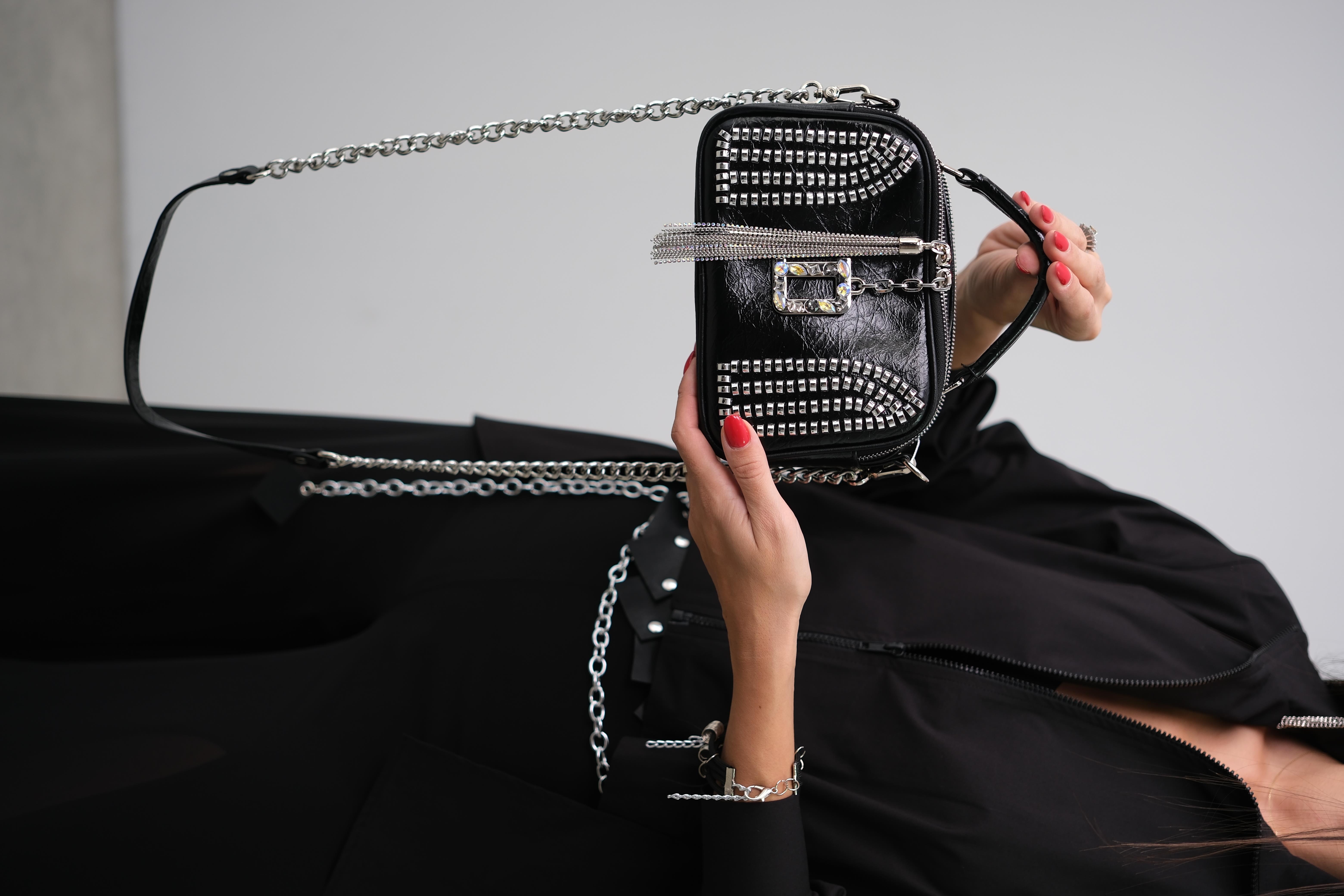 OSCAR SİYAH TAŞLI ÇANTA