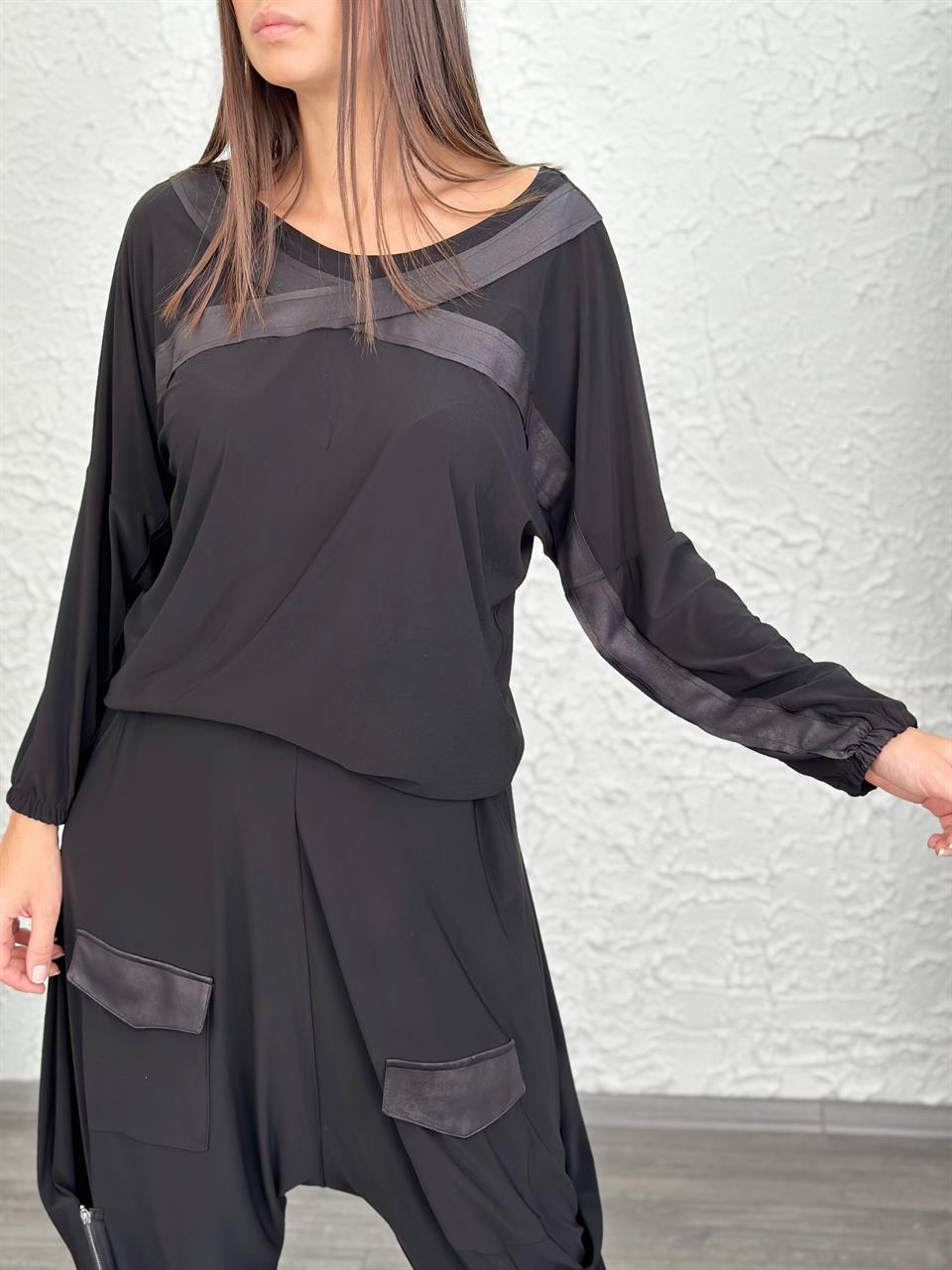 PELLA SİYAH DERİ DETAYLI BLUZ