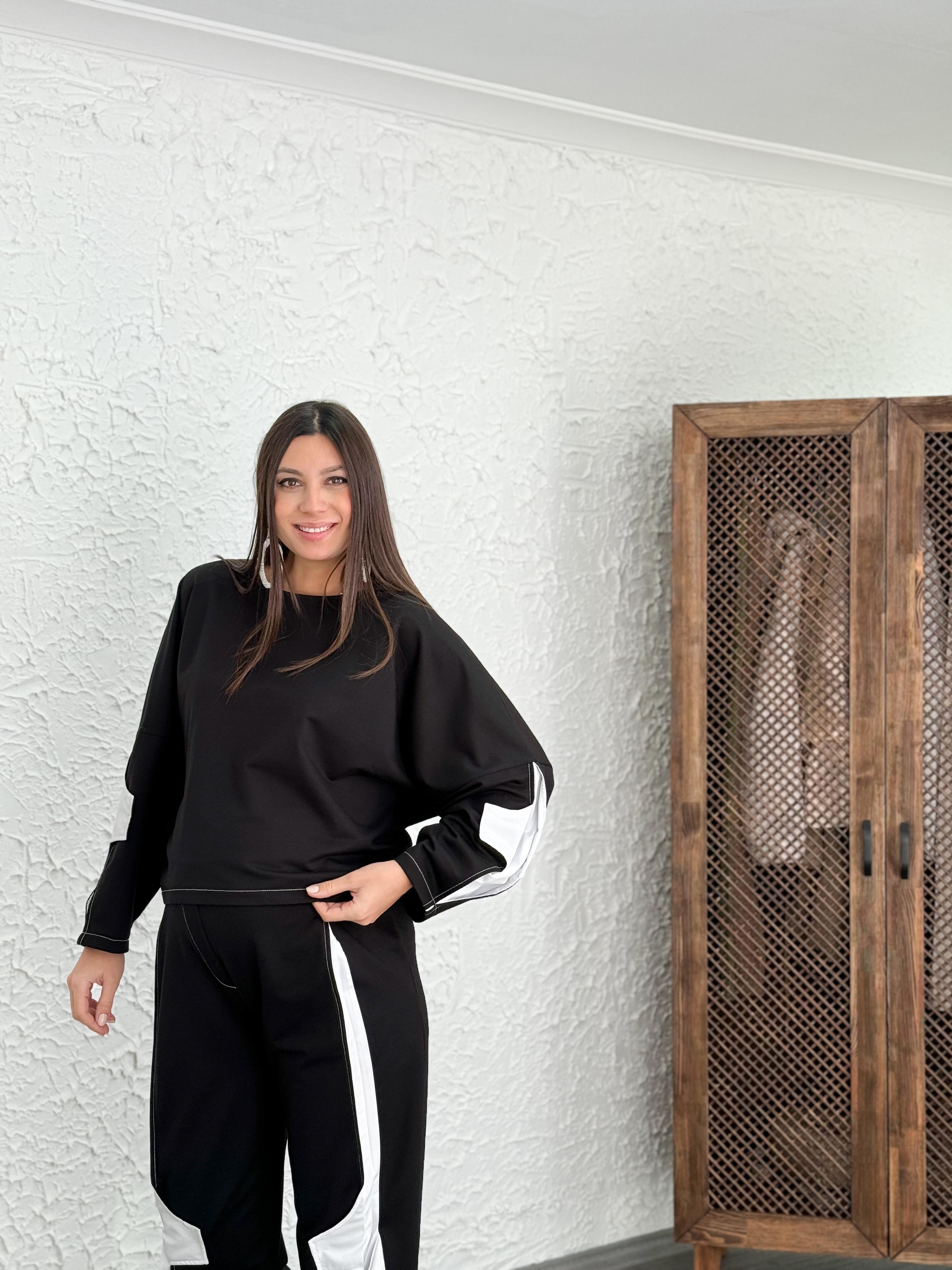 PETİT SİYAH TASARIM BLUZ