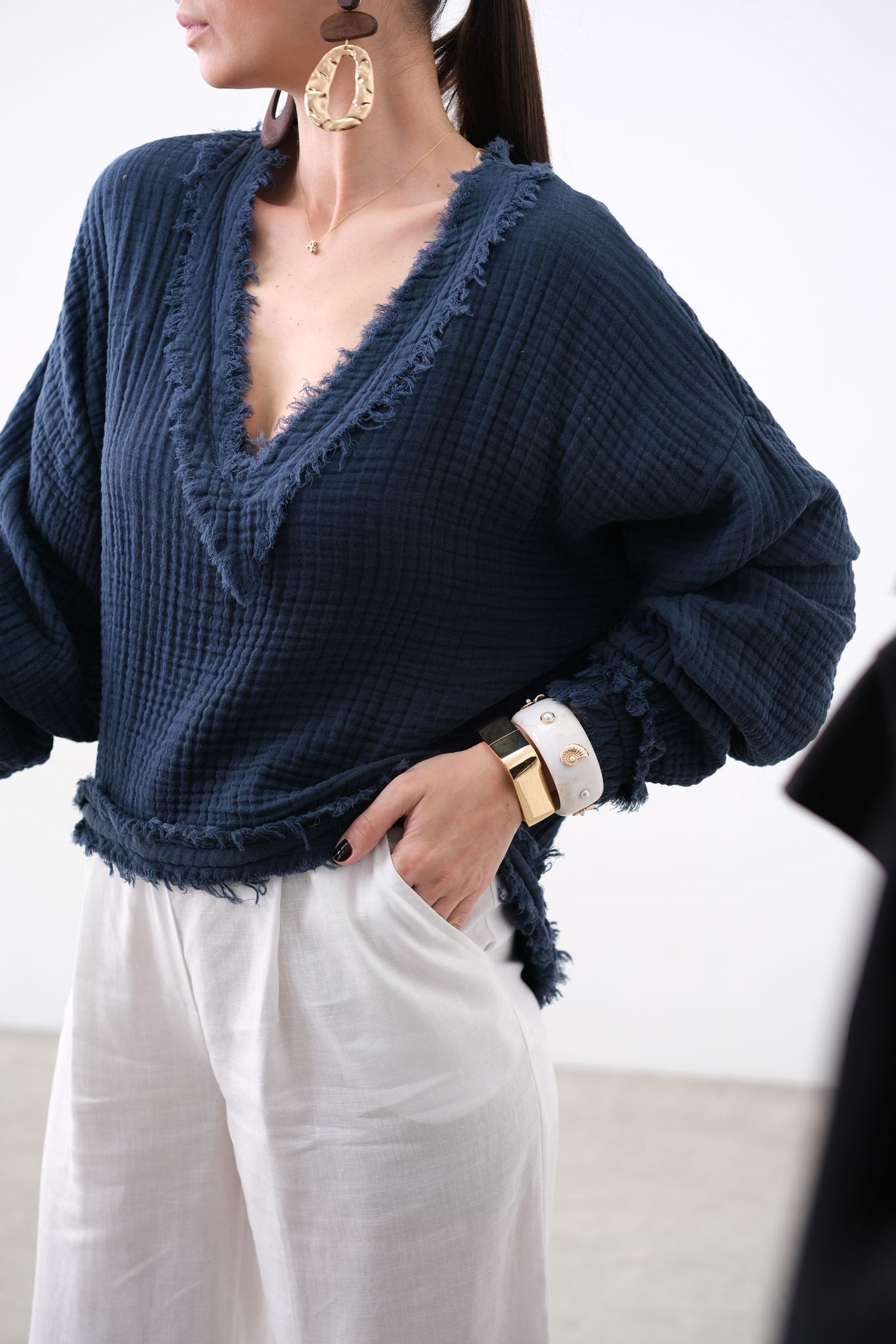 PORT AGE V YAKA PETROL BLUZ