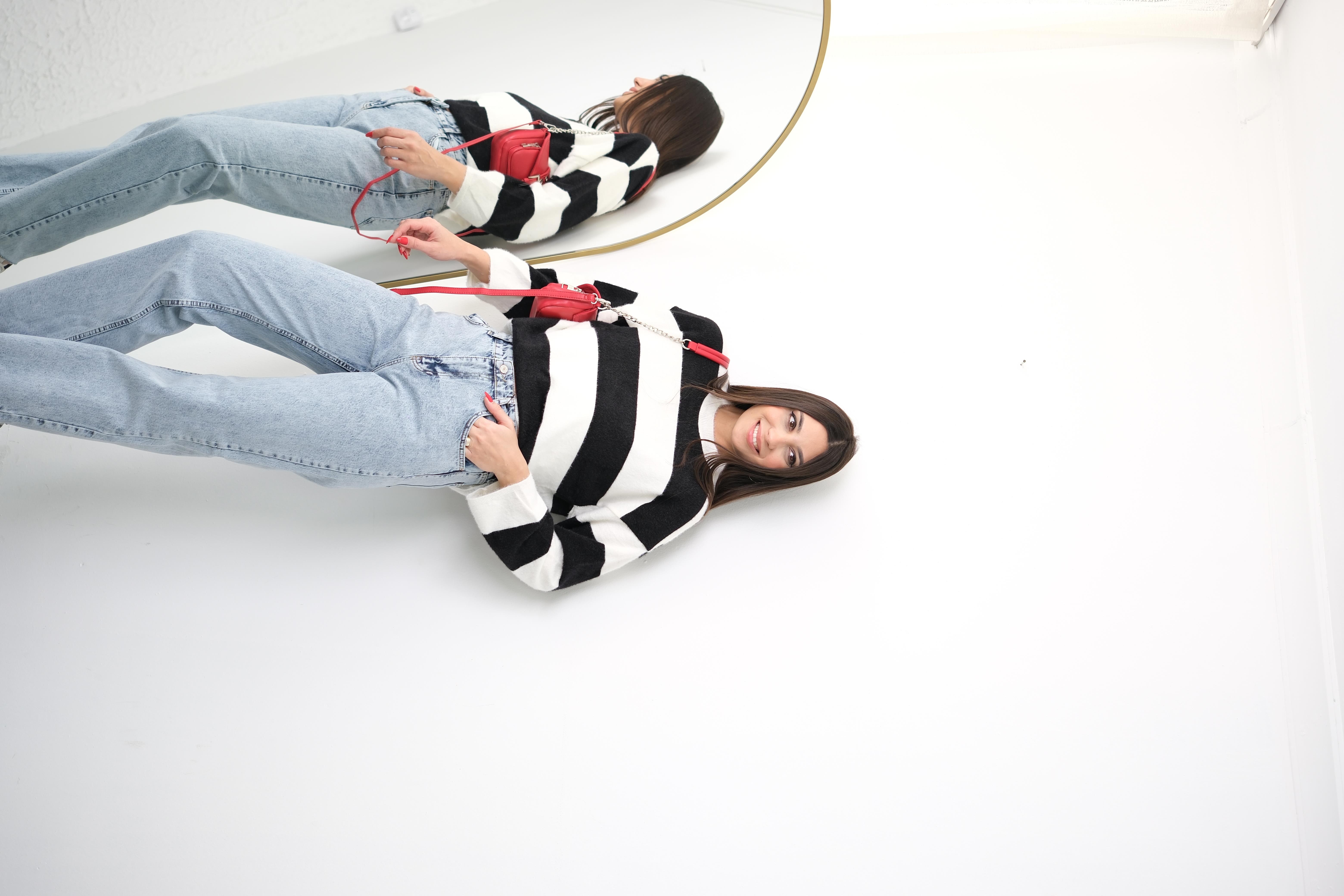 RİCHO SİYAH BEYAZ YUMOŞ TRİKO