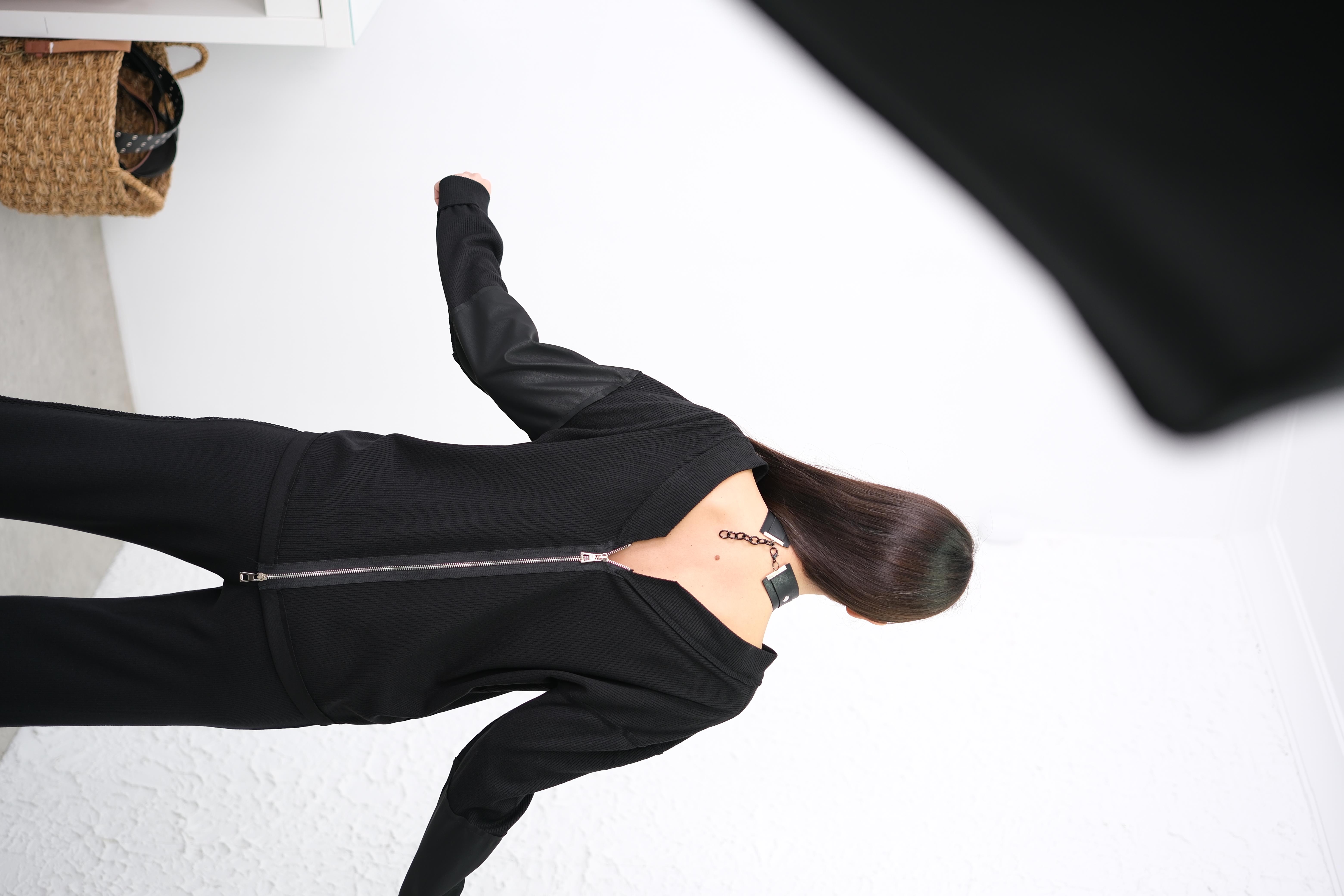 RİGA FERMUAR DETAYLU TRİKO BLUZ