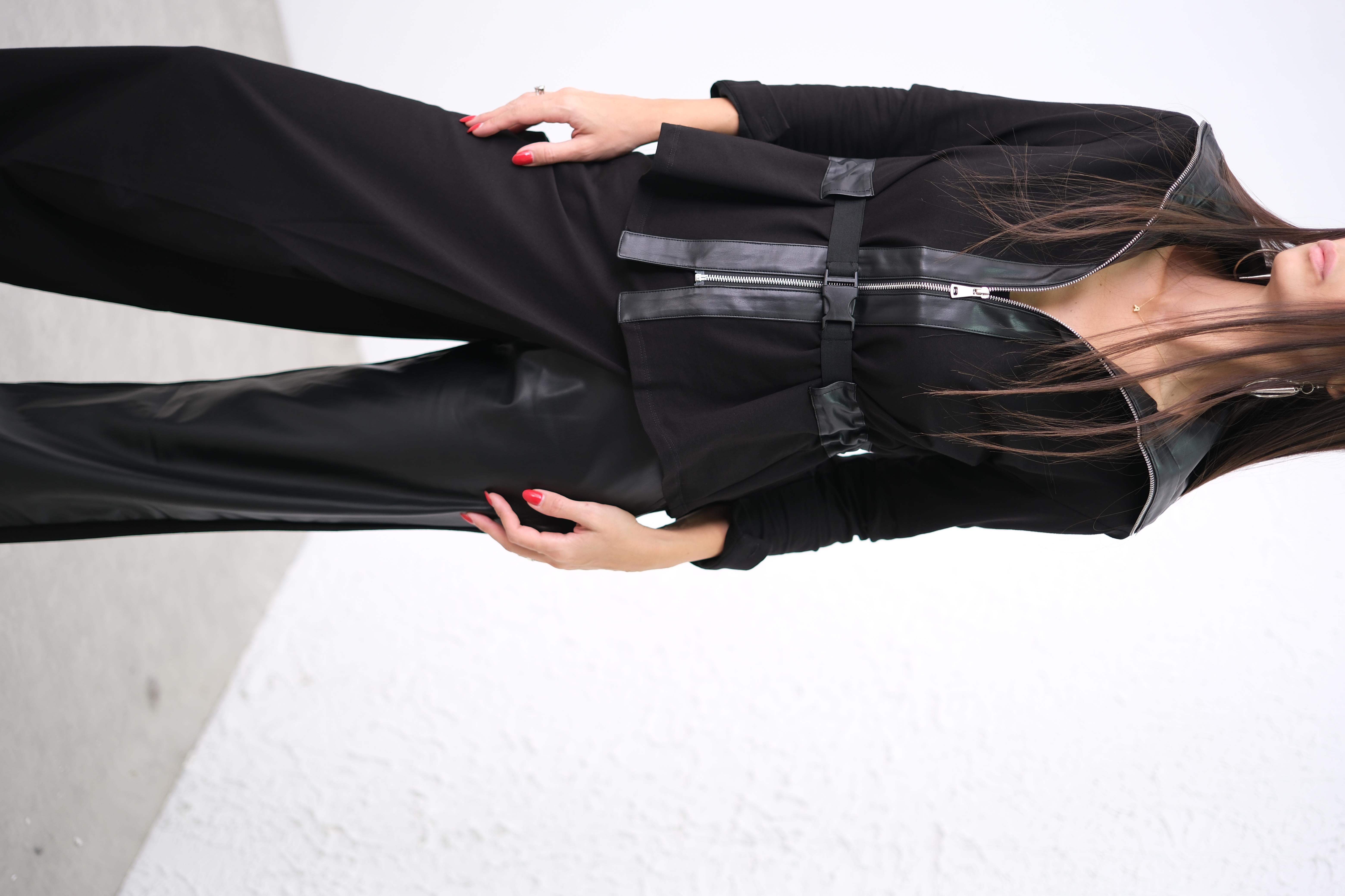 SAMA DERİ DETAYLI SİYAH CEKET