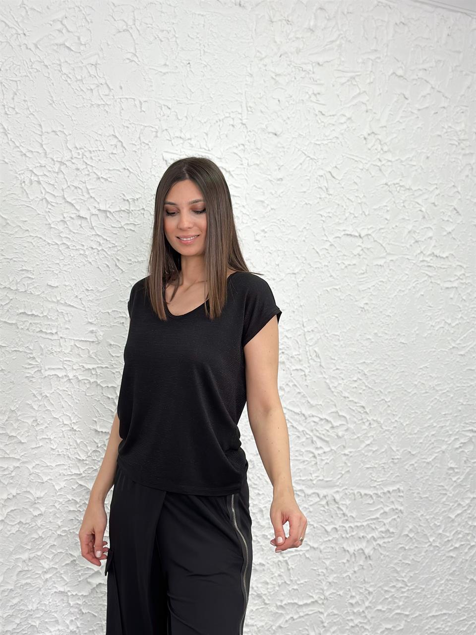 SİMBA SİYAH V YAKA SİMLİ TSHİRT