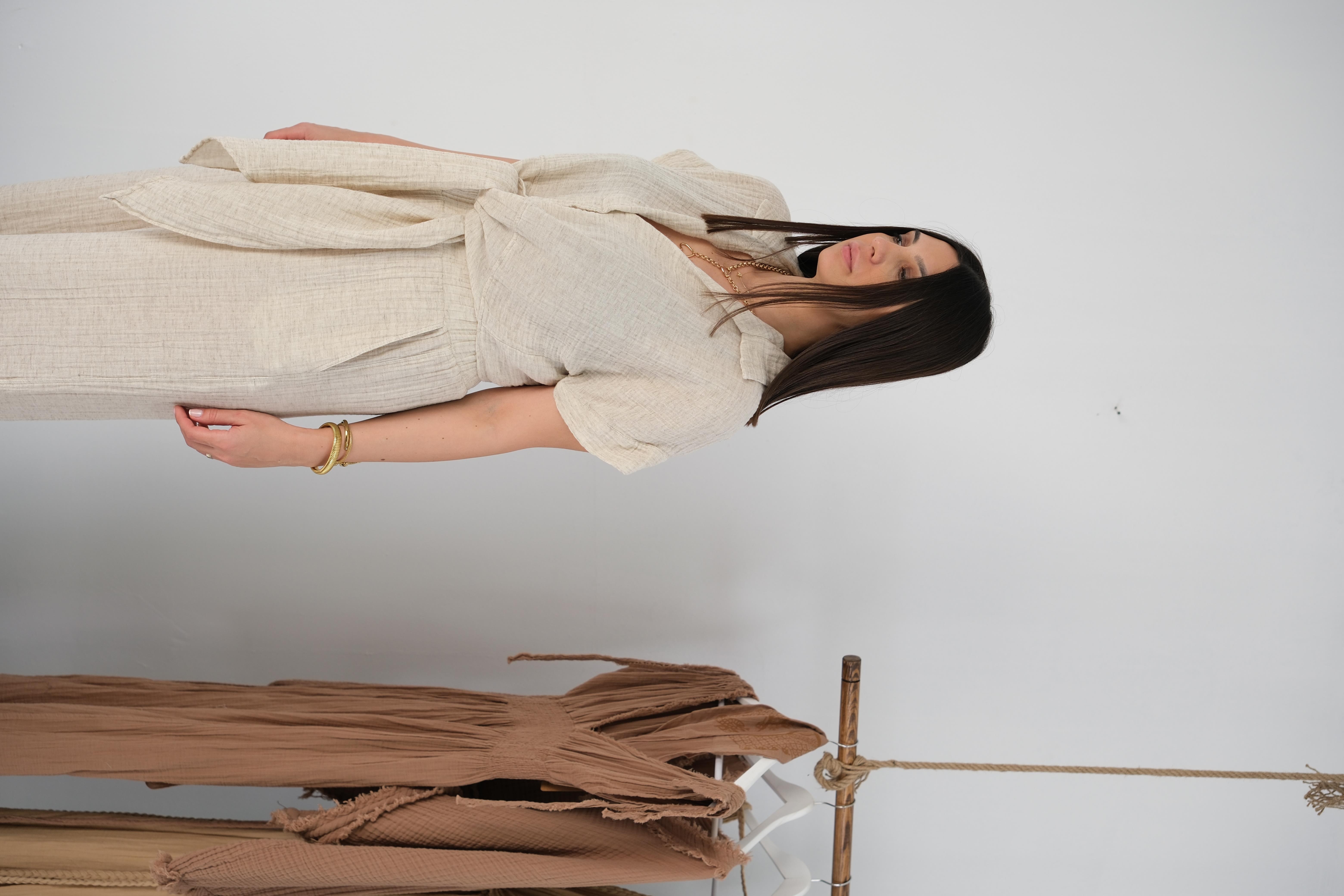 SİNDE BAĞLAMALI BEJ BLUZ