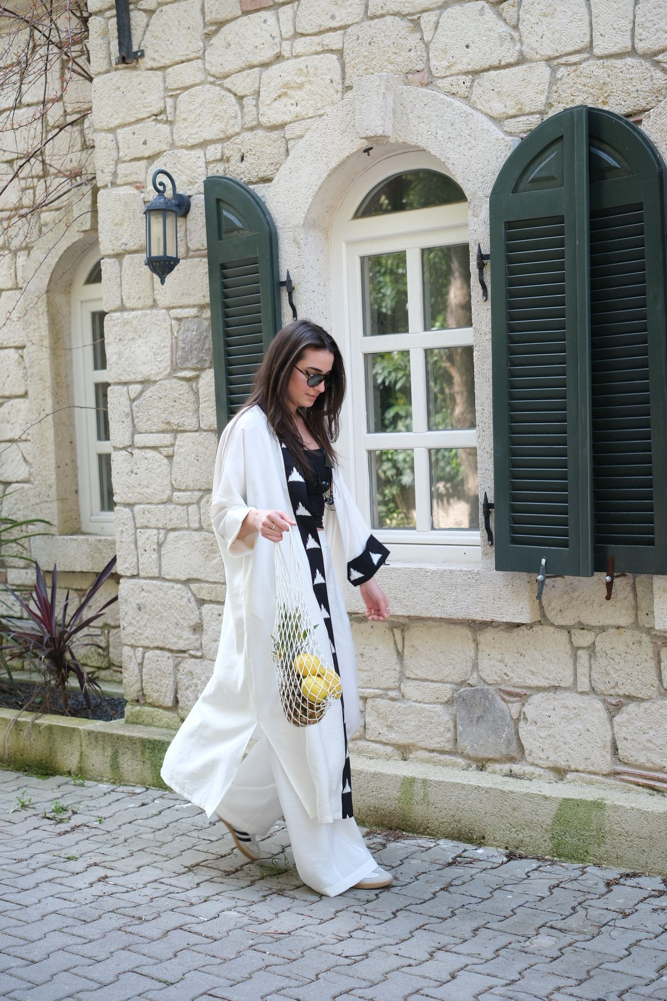 SORELLE ŞERİT DETAYLI BEYAZ KAFTAN