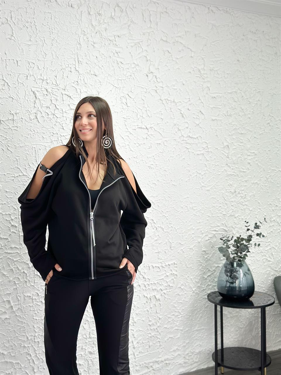 SUJETO SİYAH OMUZ DETAYLI CEKET