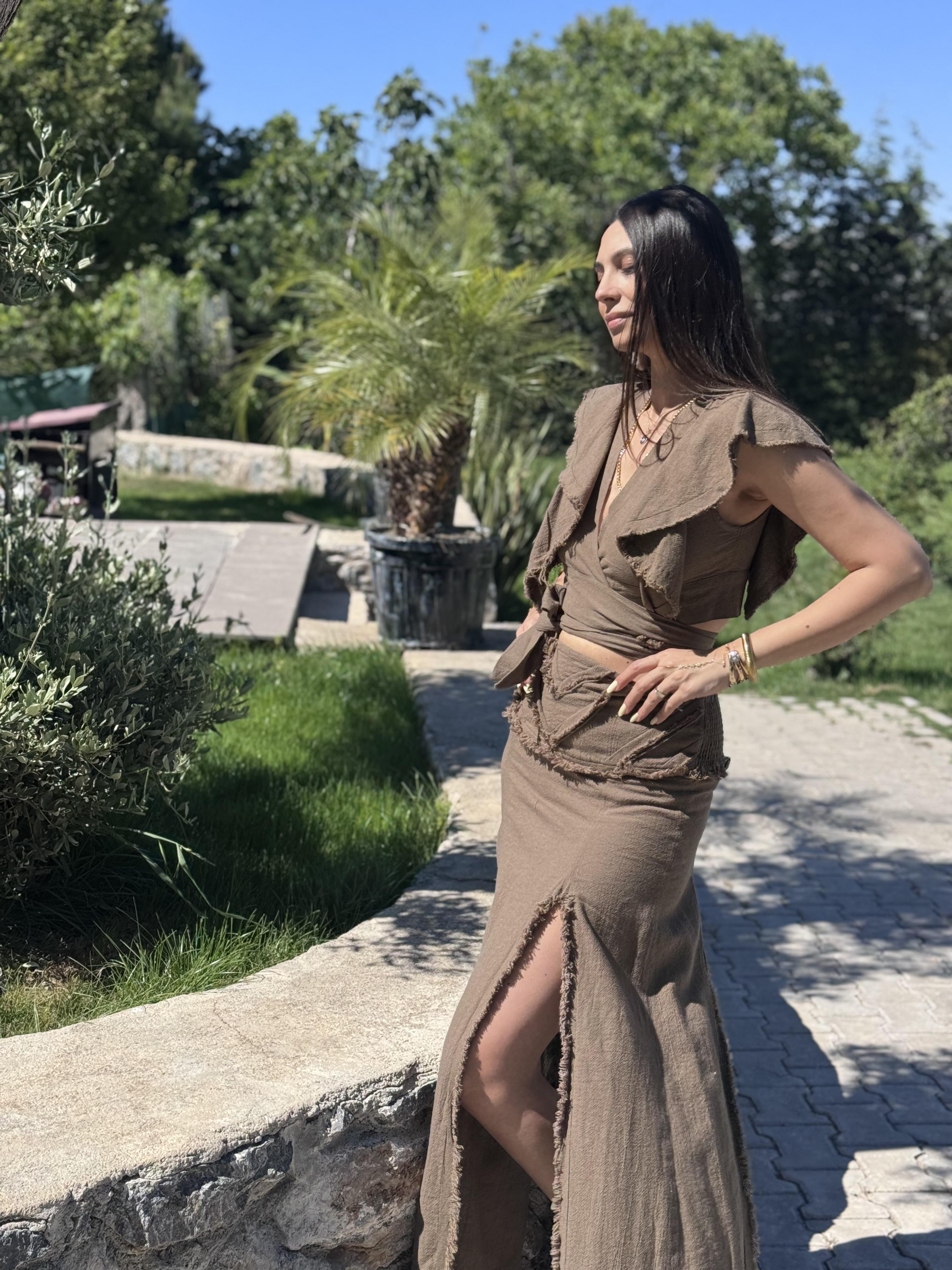 UMA BAĞLAMALI KAHVE YELEK BLUZ